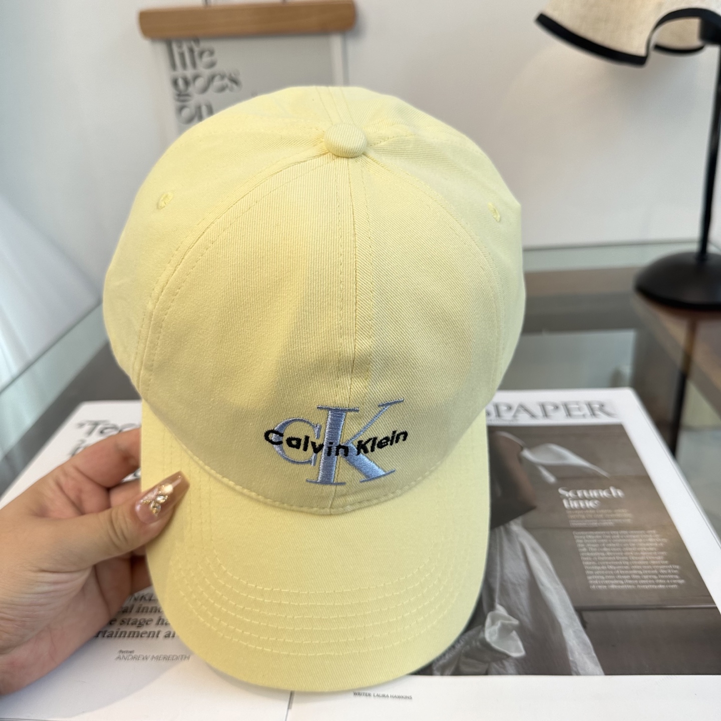 Calvin Klein，CKlogo春夏新款棒球帽 小红书推荐，时尚百搭，众多明星都喜欢的一款，非常爆