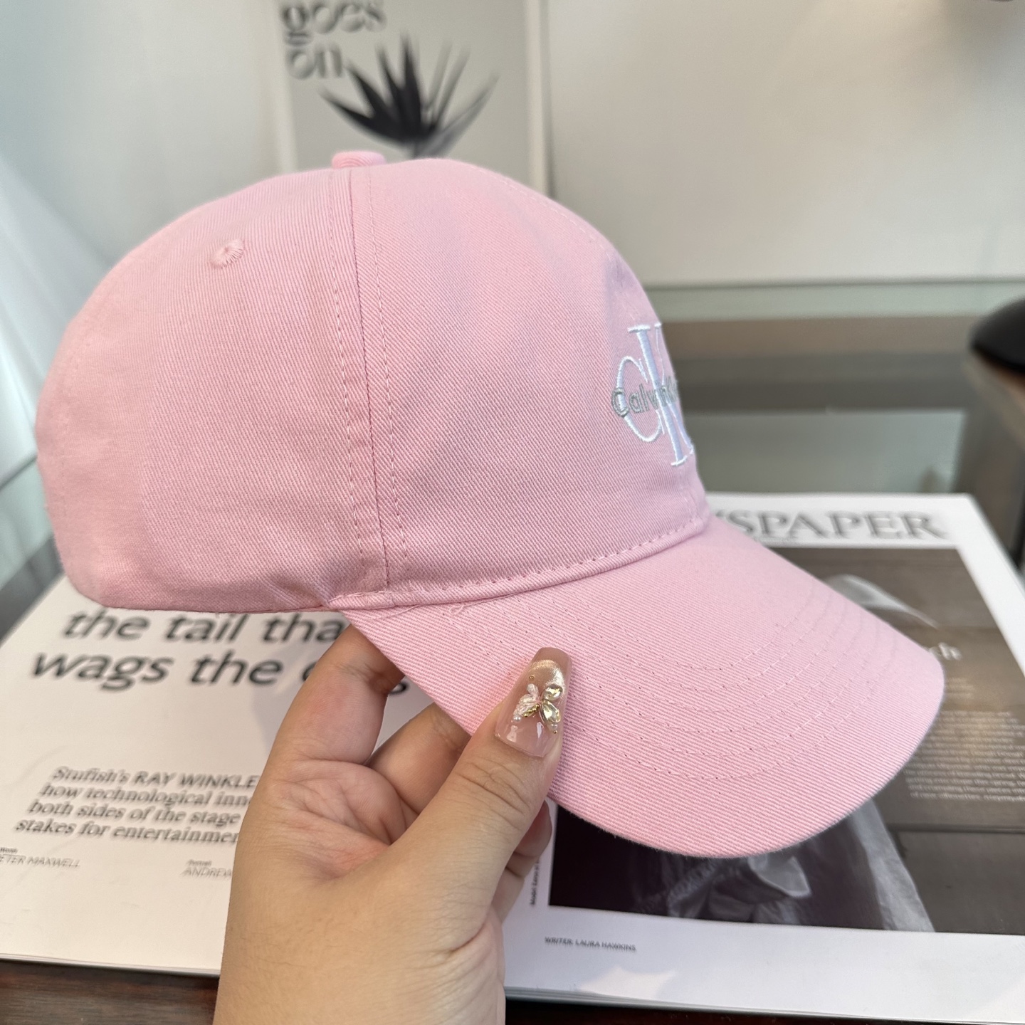 Calvin Klein，CKlogo春夏新款棒球帽 小红书推荐，时尚百搭，众多明星都喜欢的一款，非常爆