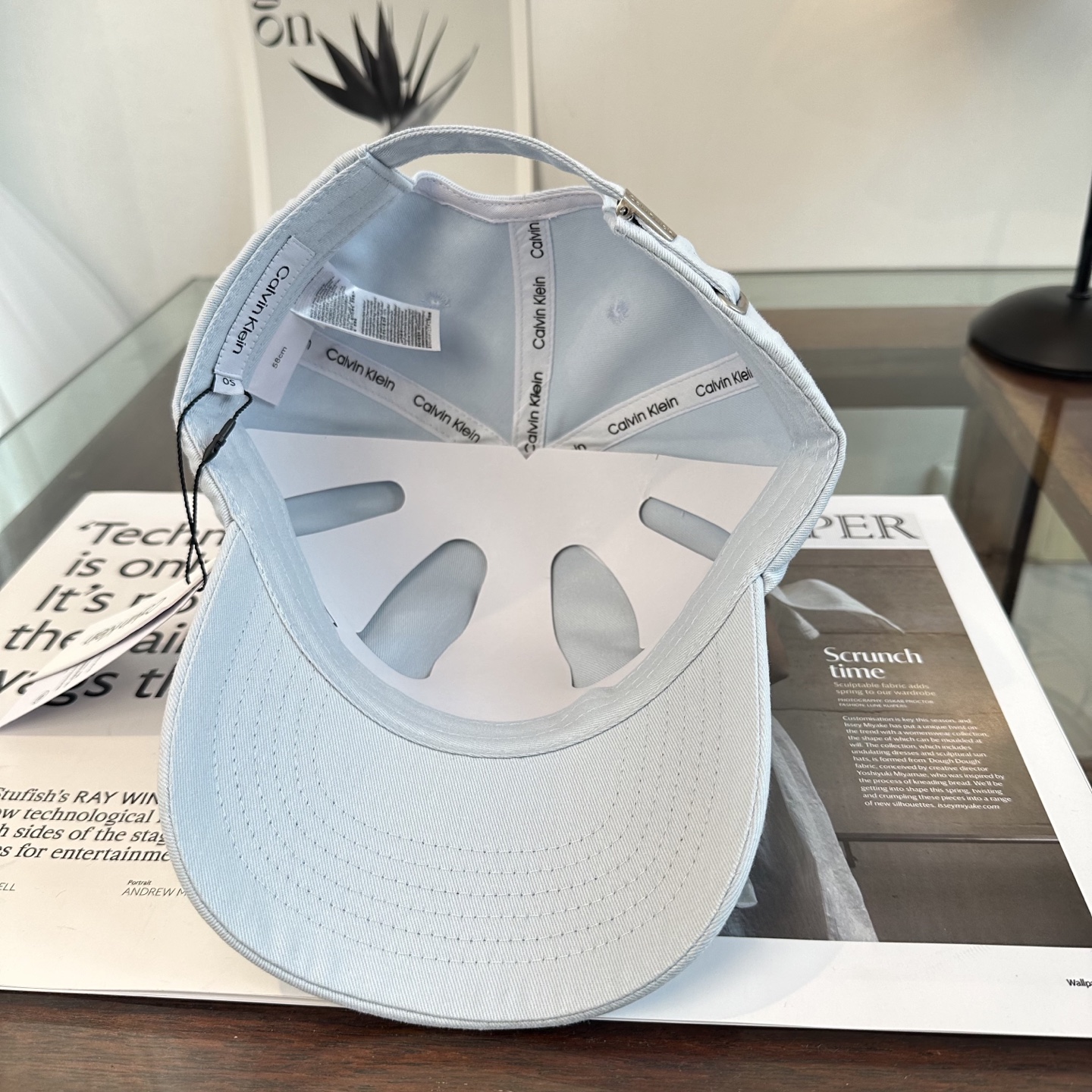 Calvin Klein，CKlogo春夏新款棒球帽 小红书推荐，时尚百搭，众多明星都喜欢的一款，非常爆