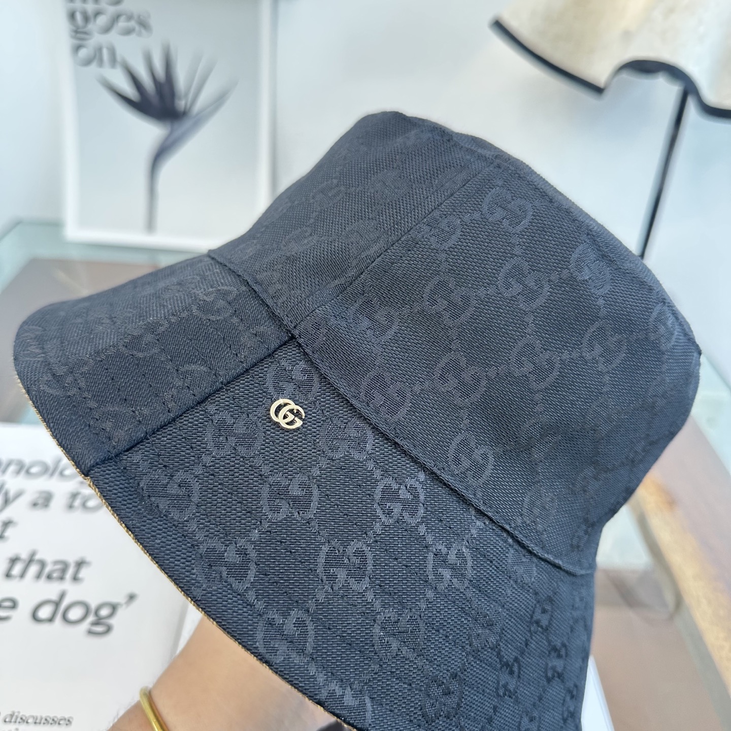 GUCCI古奇双面渔夫帽👒官网新品Gucci渔夫帽火爆来袭 工艺非常精美 高档大气上档次！低调奢华，方便