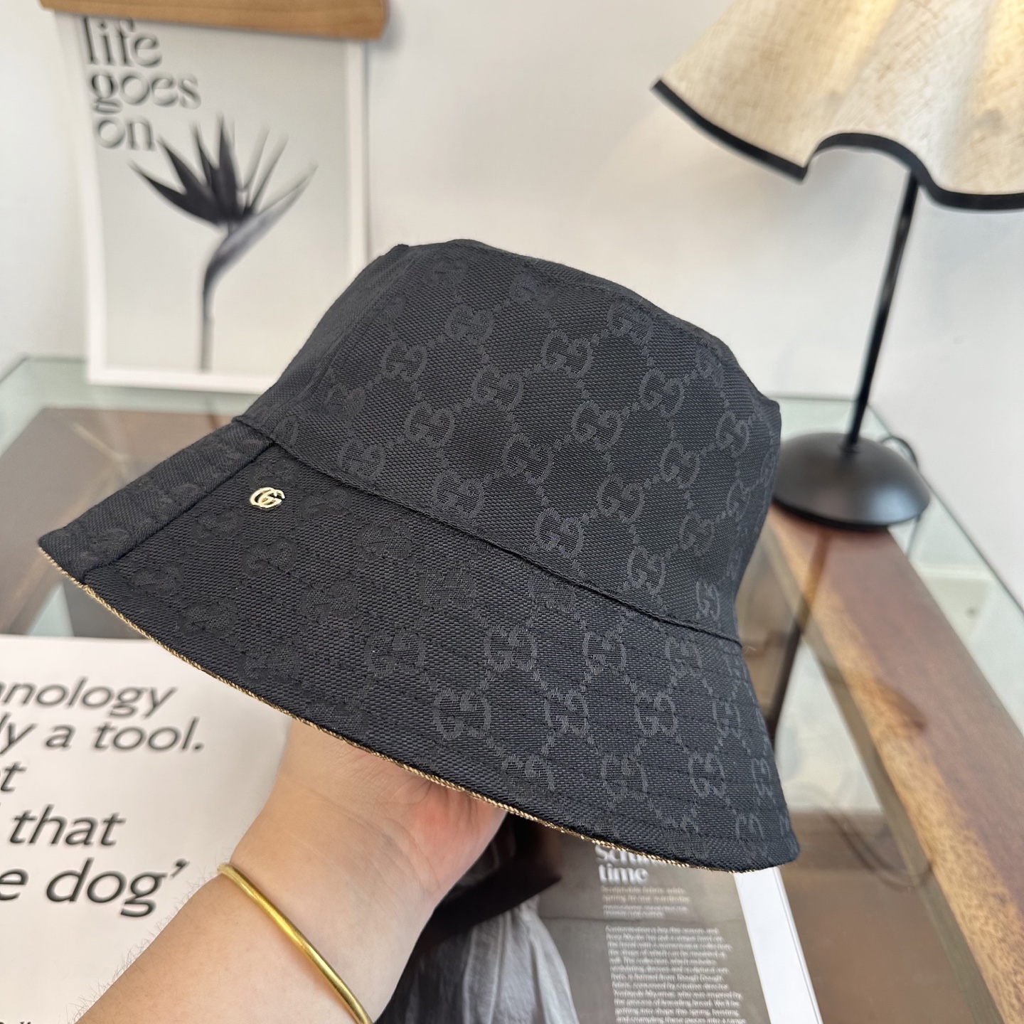 GUCCI古奇双面渔夫帽👒官网新品Gucci渔夫帽火爆来袭 工艺非常精美 高档大气上档次！低调奢华，方便