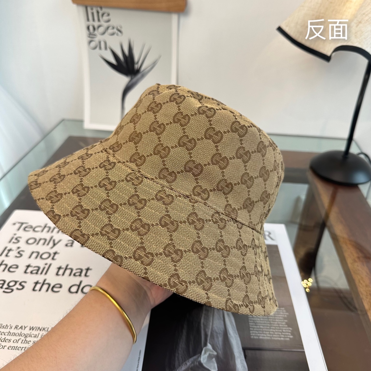GUCCI古奇双面渔夫帽👒官网新品Gucci渔夫帽火爆来袭 工艺非常精美 高档大气上档次！低调奢华，方便
