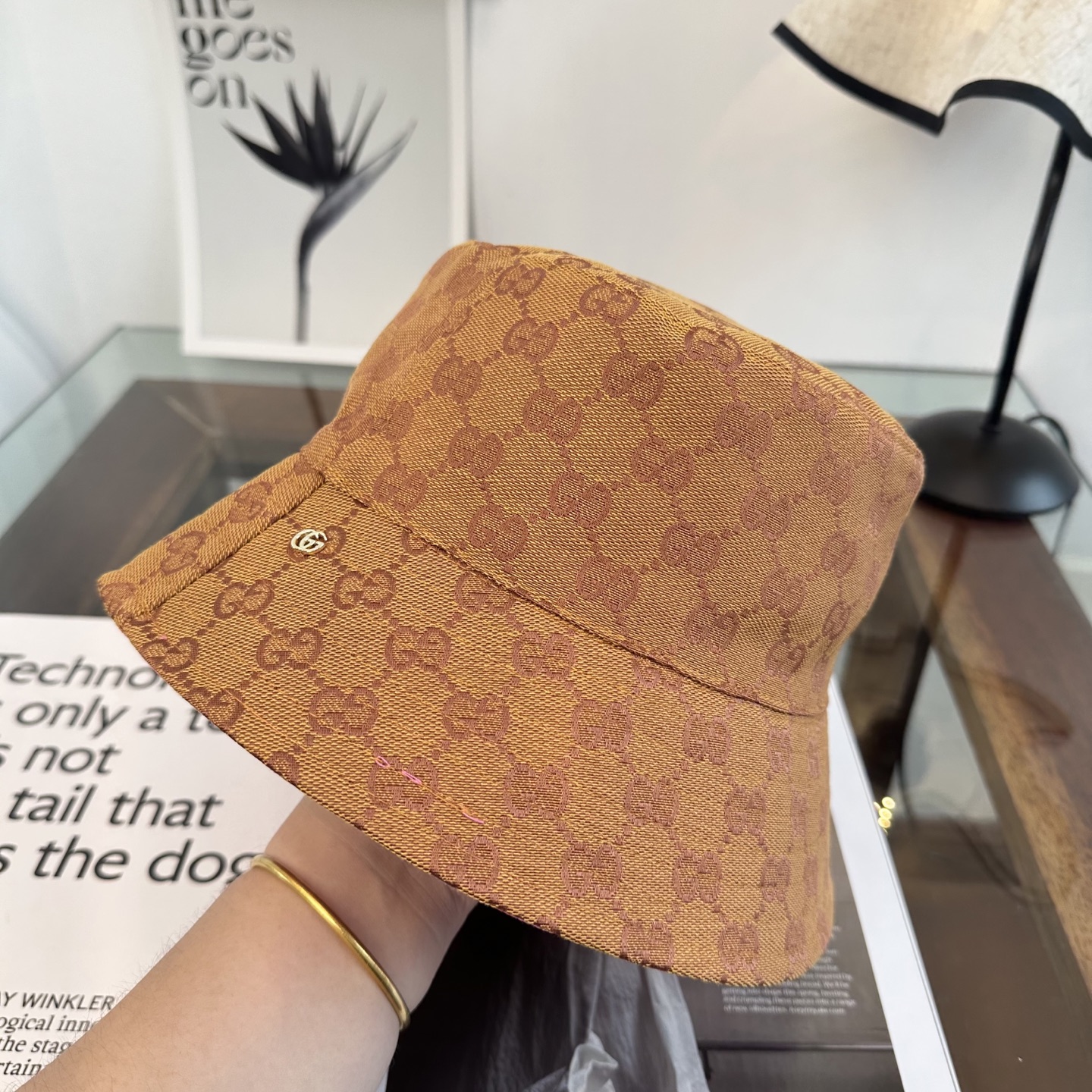 GUCCI古奇双面渔夫帽👒官网新品Gucci渔夫帽火爆来袭 工艺非常精美 高档大气上档次！低调奢华，方便