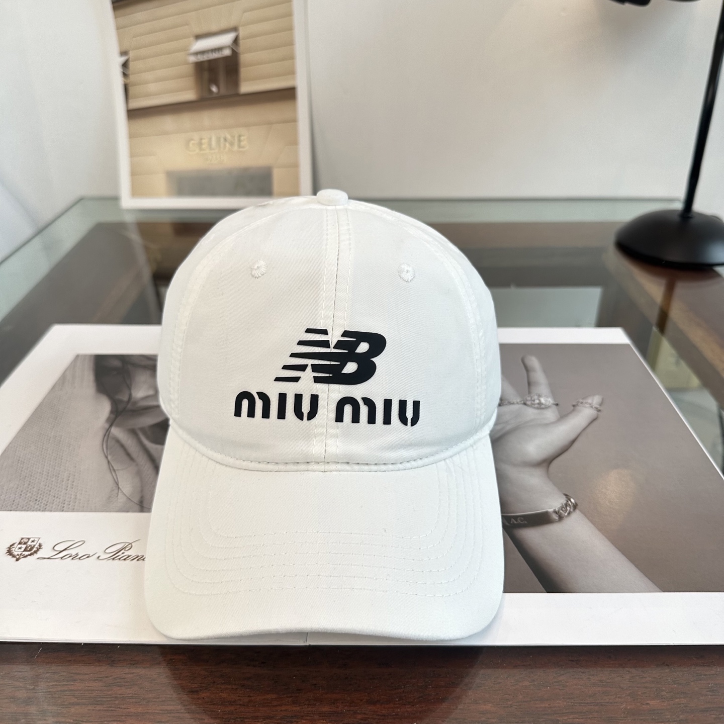 Miu Miu 缪缪miumiu 棒球帽 简单休闲风的棒球帽 减龄百搭 适配度很高