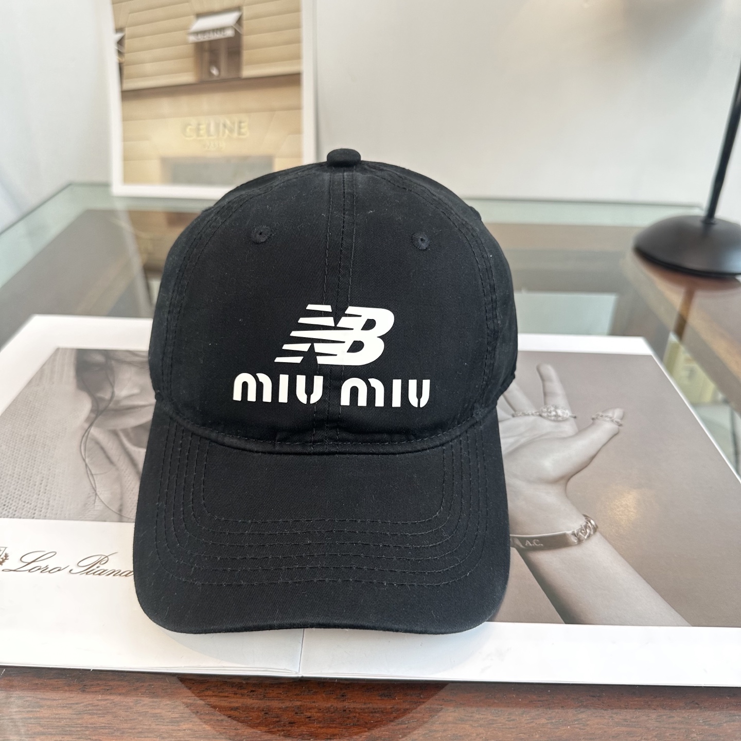 Miu Miu 缪缪miumiu 棒球帽 简单休闲风的棒球帽 减龄百搭 适配度很高