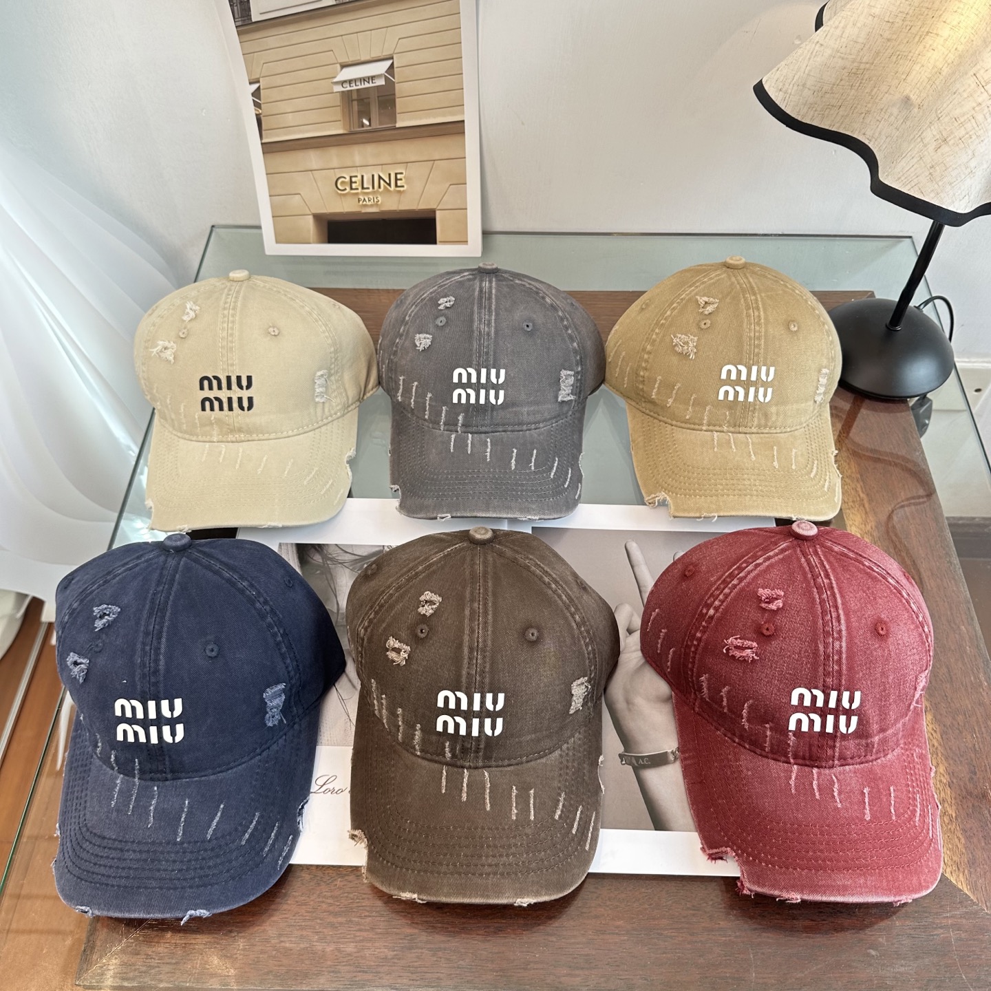 Miu Miu 缪缪miumiu 棒球帽 简单休闲风的棒球帽 减龄百搭 适配度很高