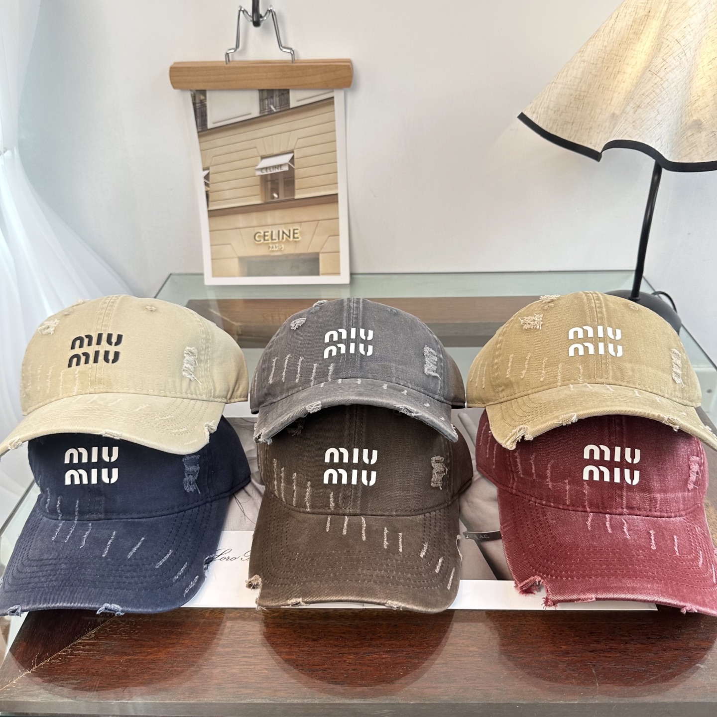 Miu Miu 缪缪miumiu 棒球帽 简单休闲风的棒球帽 减龄百搭 适配度很高