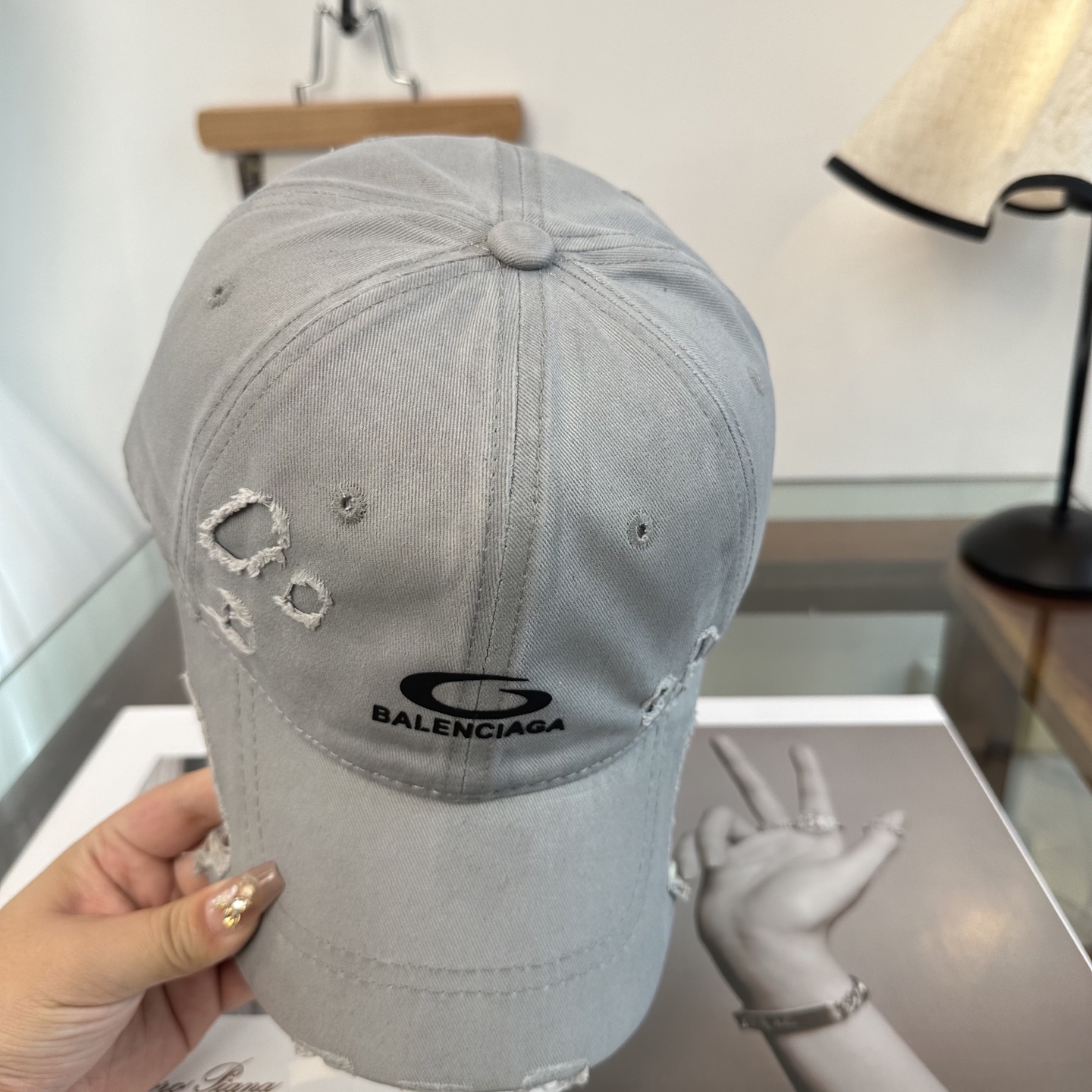 新品Balenciaga 巴黎世家字母新款棒球帽现货秒发🧢简约时尚超级无敌好看的帽子！情侣款！