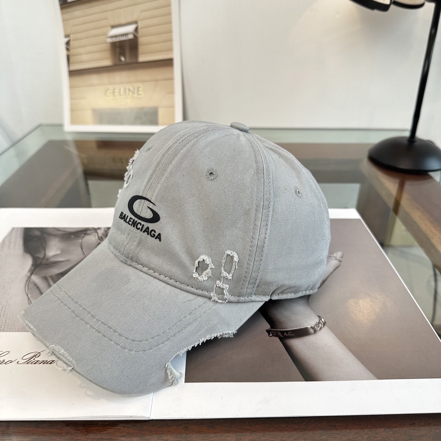 新品Balenciaga 巴黎世家字母新款棒球帽现货秒发🧢简约时尚超级无敌好看的帽子！情侣款！