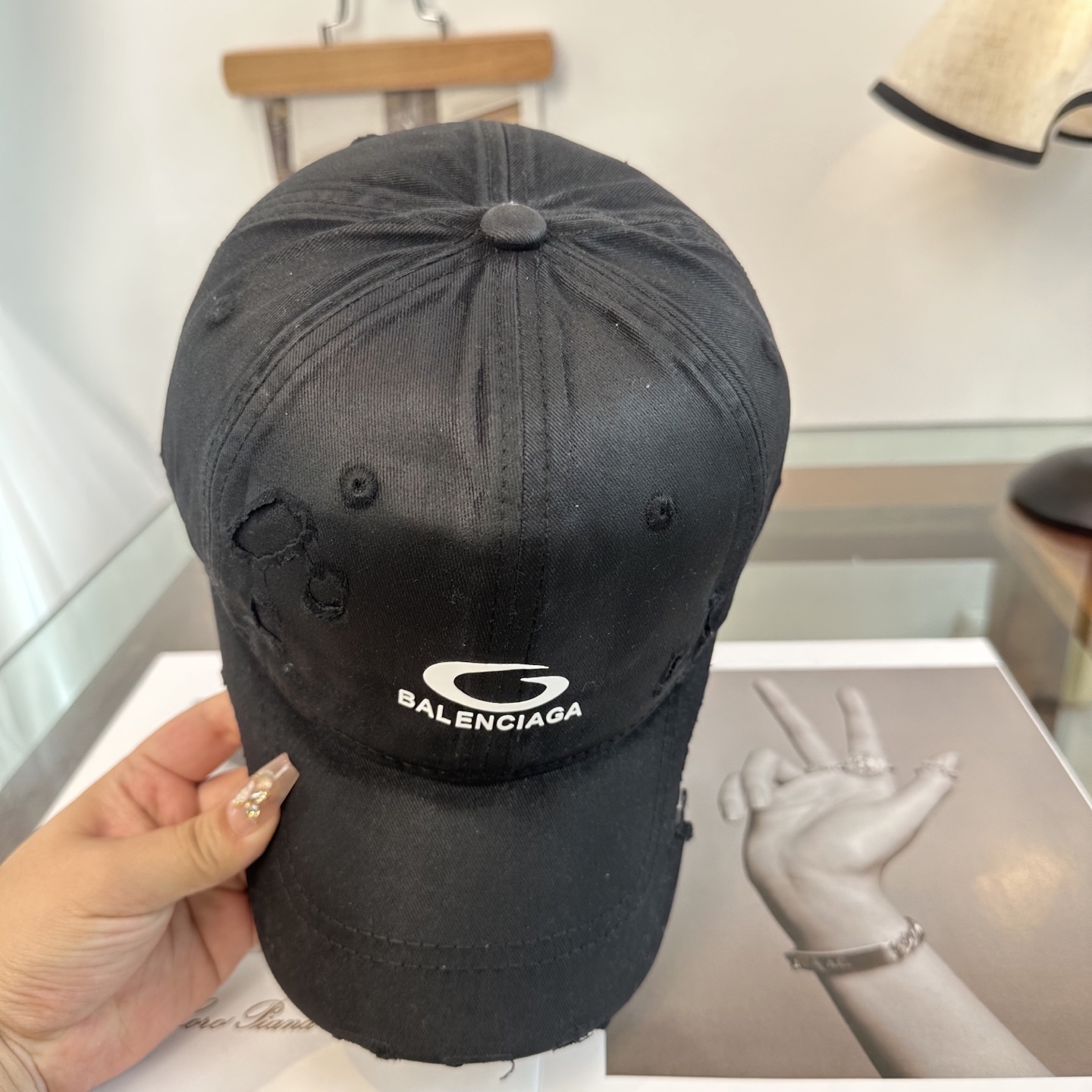 新品Balenciaga 巴黎世家字母新款棒球帽现货秒发🧢简约时尚超级无敌好看的帽子！情侣款！