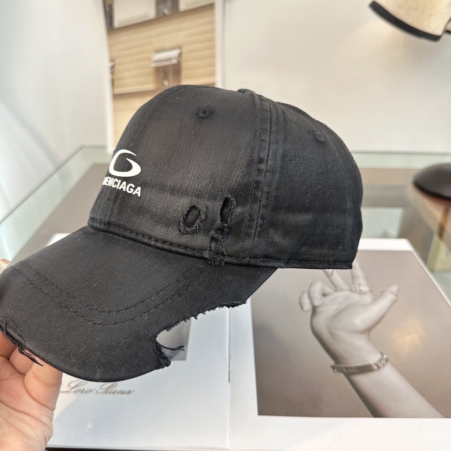 新品Balenciaga 巴黎世家字母新款棒球帽现货秒发🧢简约时尚超级无敌好看的帽子！情侣款！