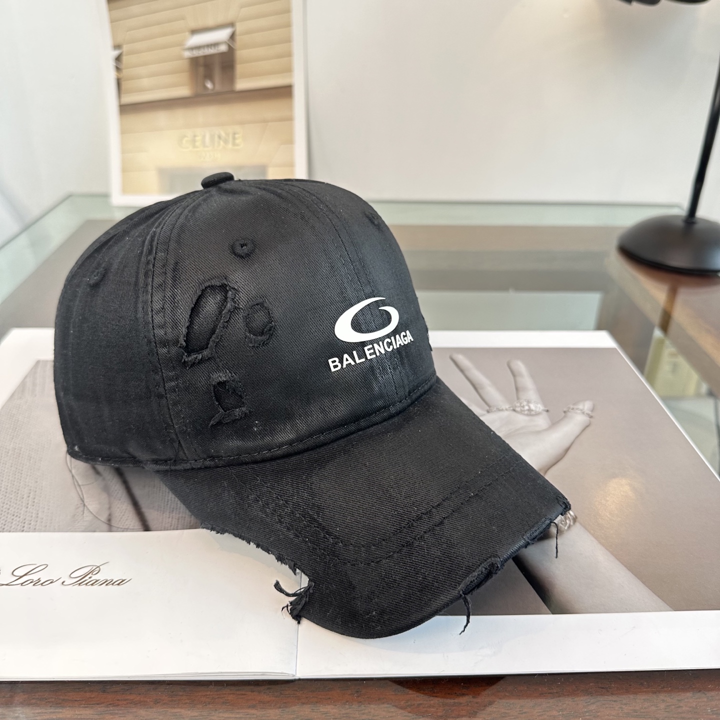 新品Balenciaga 巴黎世家字母新款棒球帽现货秒发🧢简约时尚超级无敌好看的帽子！情侣款！