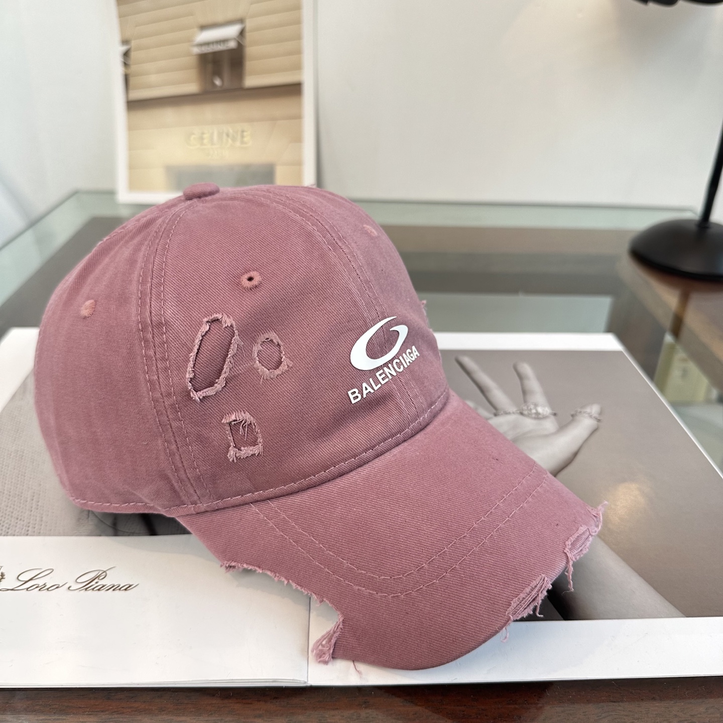 新品Balenciaga 巴黎世家字母新款棒球帽现货秒发🧢简约时尚超级无敌好看的帽子！情侣款！