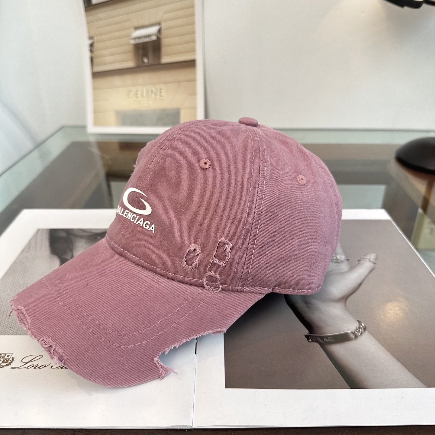 新品Balenciaga 巴黎世家字母新款棒球帽现货秒发🧢简约时尚超级无敌好看的帽子！情侣款！