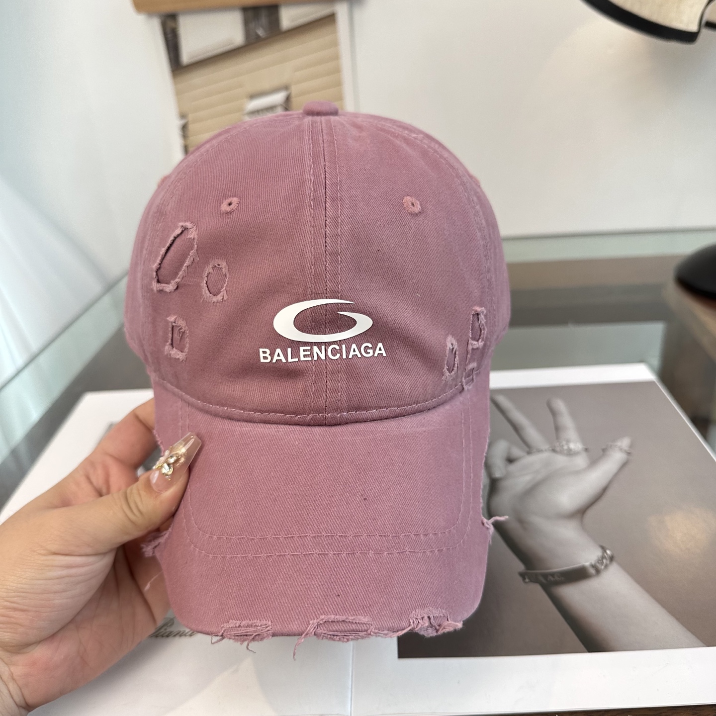 新品Balenciaga 巴黎世家字母新款棒球帽现货秒发🧢简约时尚超级无敌好看的帽子！情侣款！