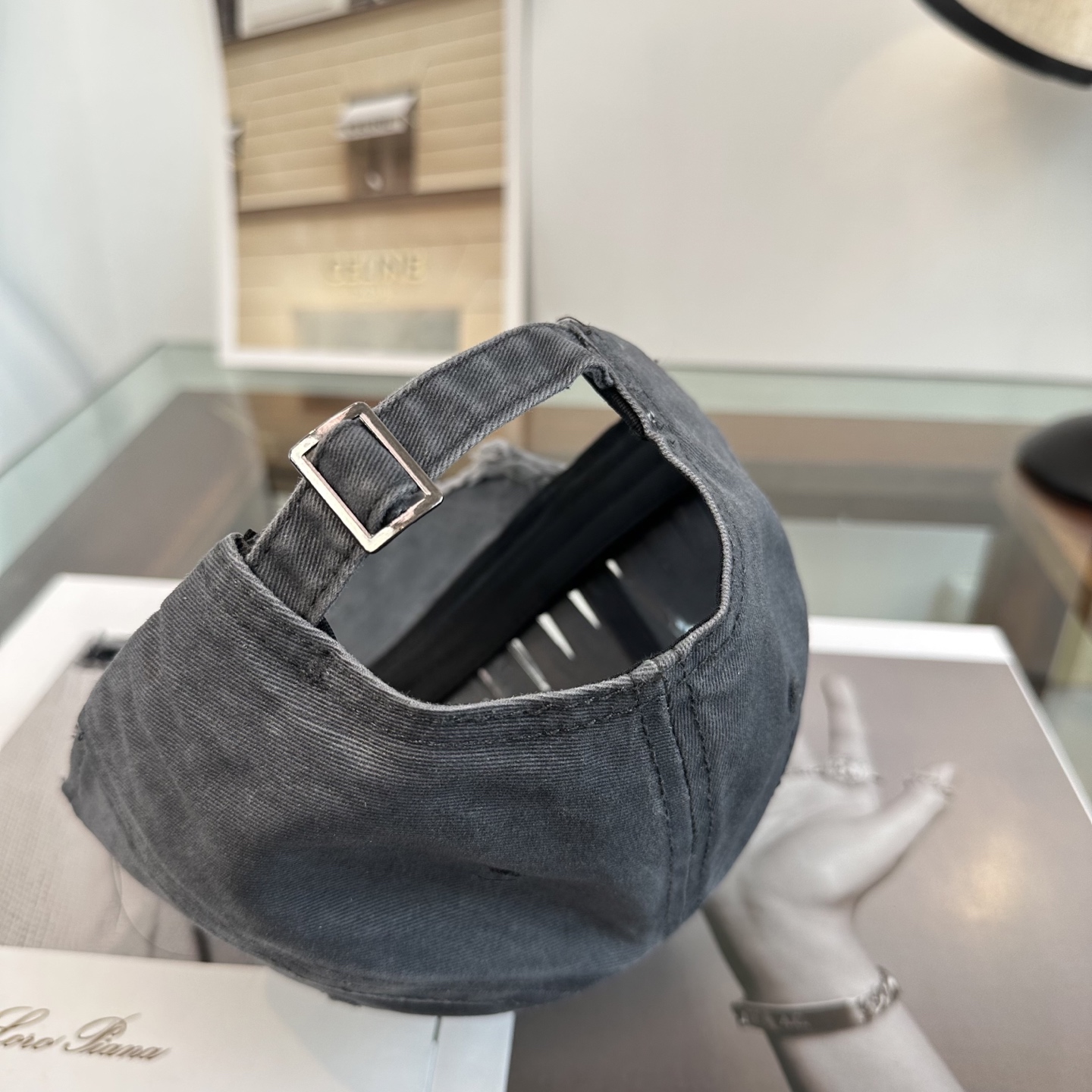 新品Balenciaga 巴黎世家字母新款棒球帽现货秒发🧢简约时尚超级无敌好看的帽子！情侣款！