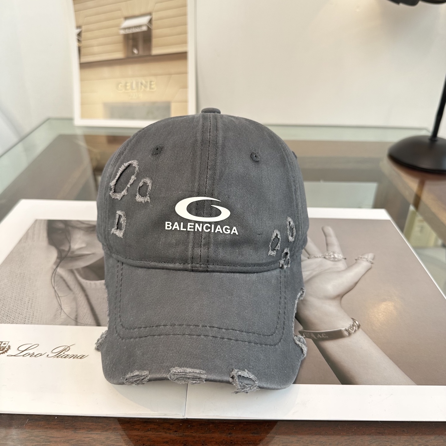 新品Balenciaga 巴黎世家字母新款棒球帽现货秒发🧢简约时尚超级无敌好看的帽子！情侣款！