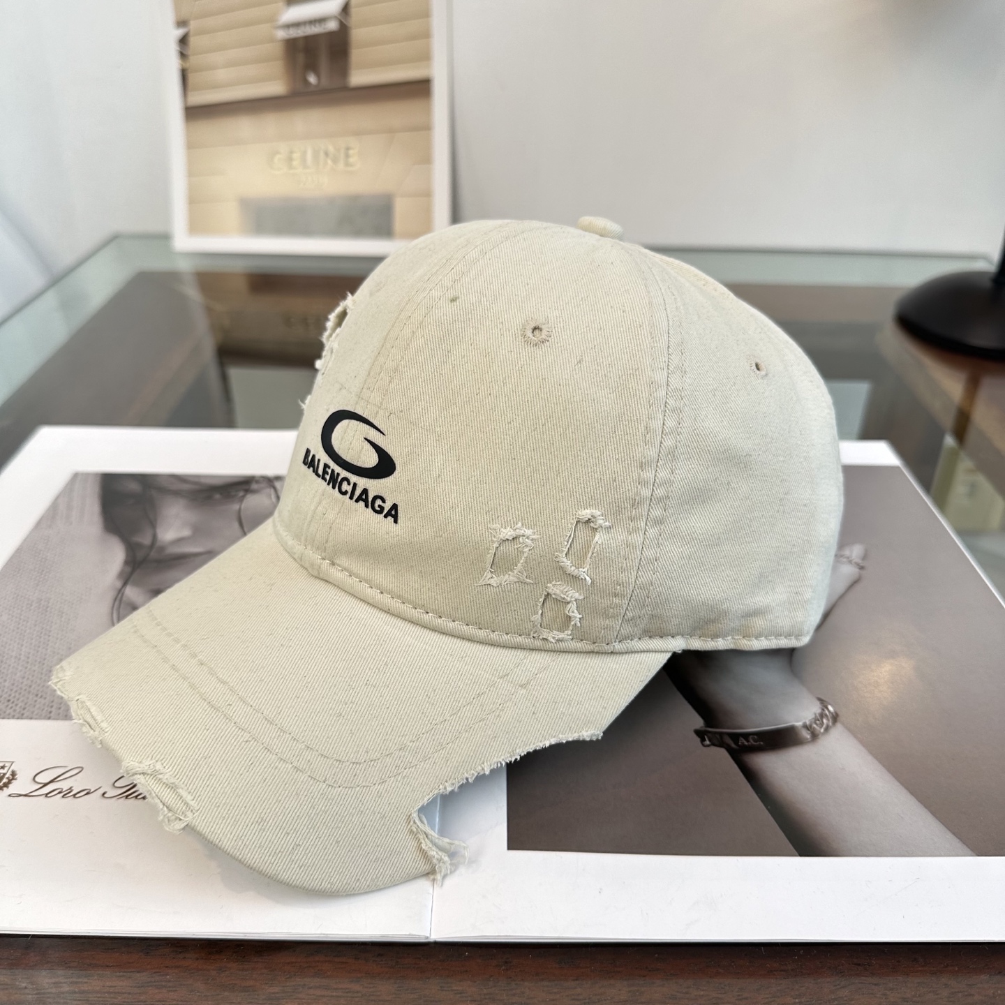 新品Balenciaga 巴黎世家字母新款棒球帽现货秒发🧢简约时尚超级无敌好看的帽子！情侣款！
