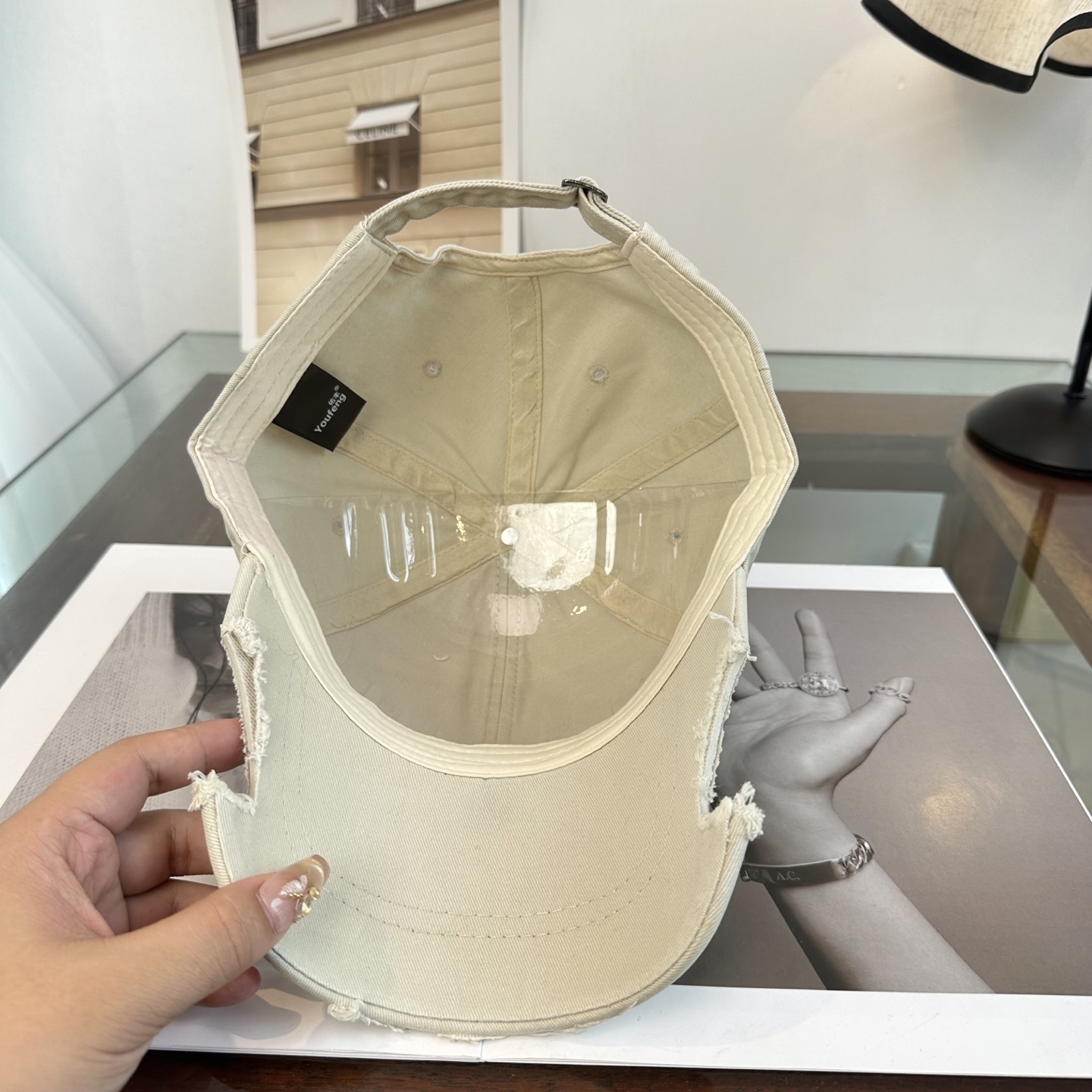 新品Balenciaga 巴黎世家字母新款棒球帽现货秒发🧢简约时尚超级无敌好看的帽子！情侣款！