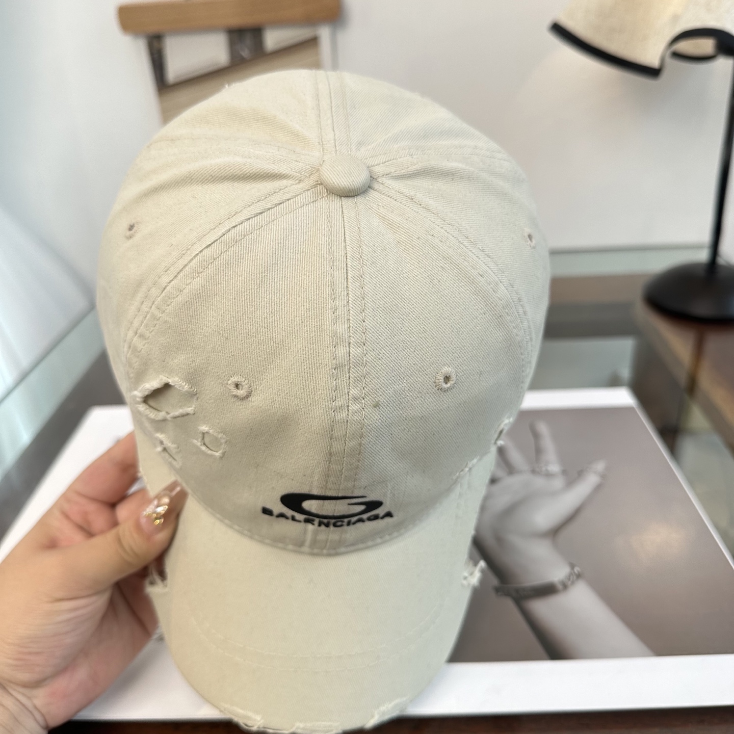新品Balenciaga 巴黎世家字母新款棒球帽现货秒发🧢简约时尚超级无敌好看的帽子！情侣款！