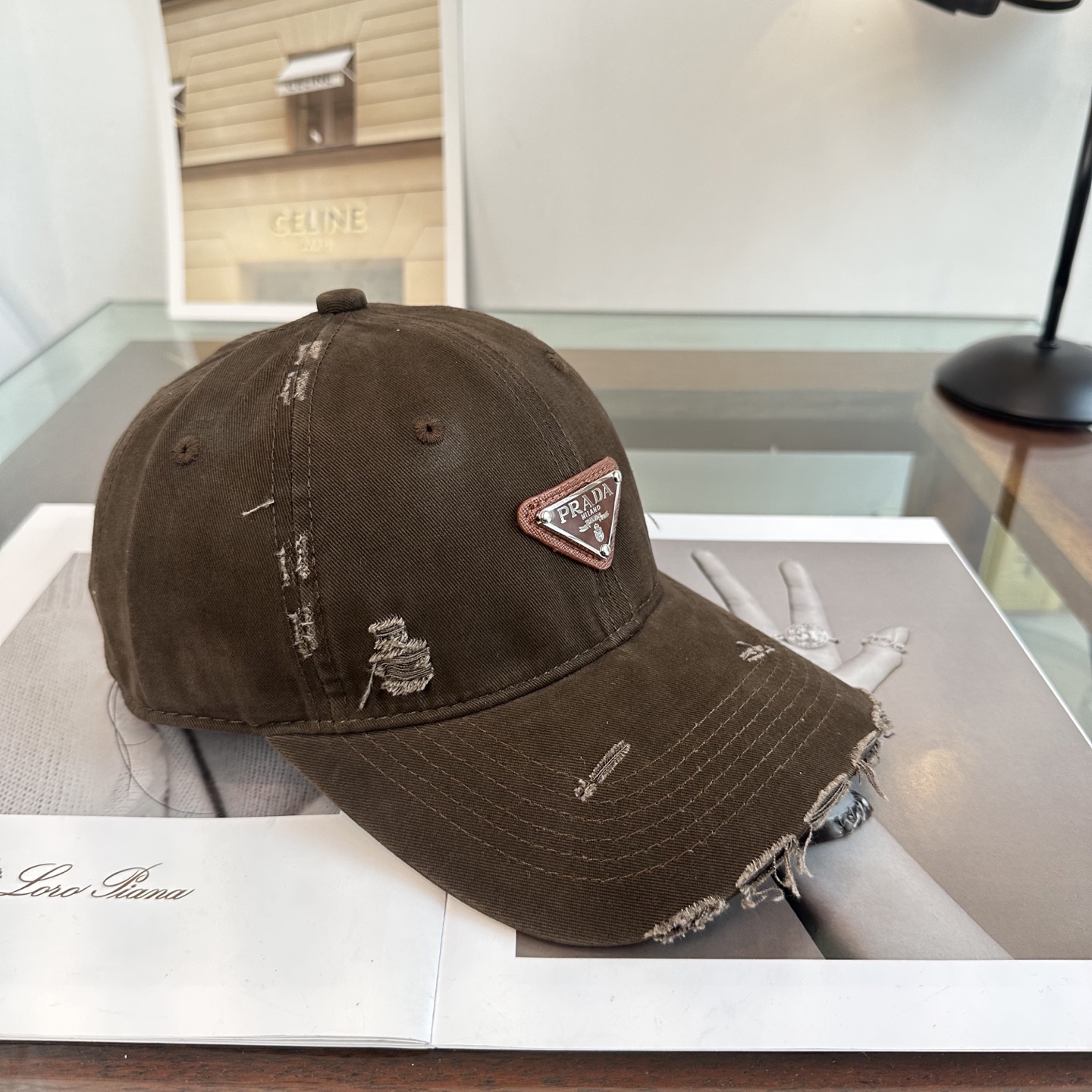 Prada 普拉达 三角标棒球帽