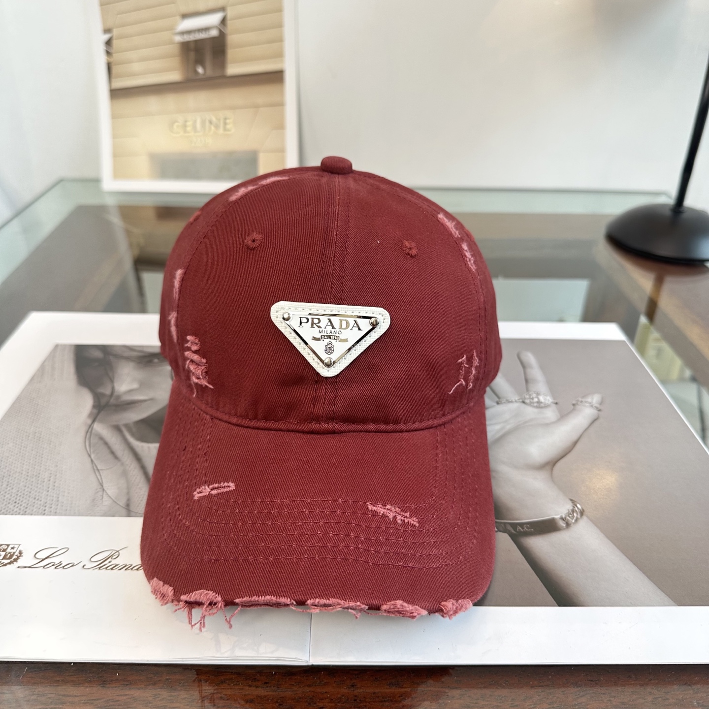 Prada 普拉达 三角标棒球帽