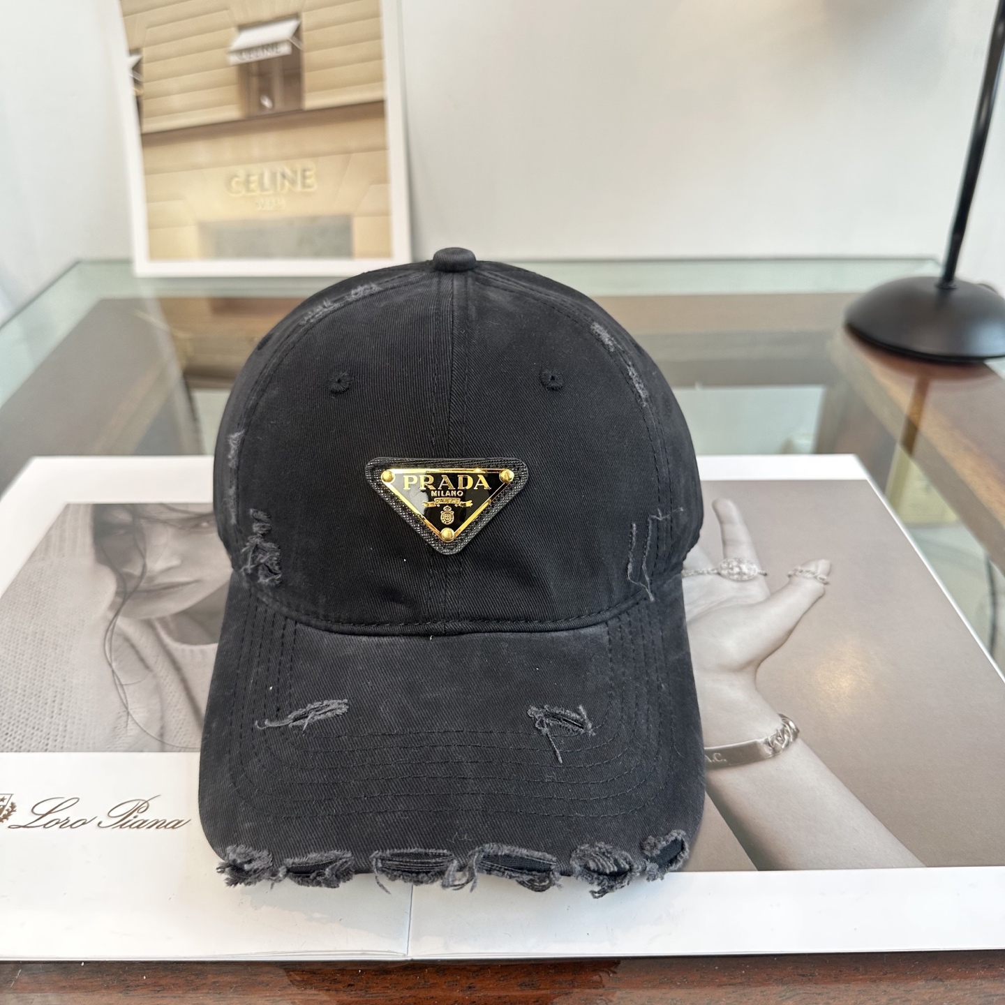 Prada 普拉达 三角标棒球帽