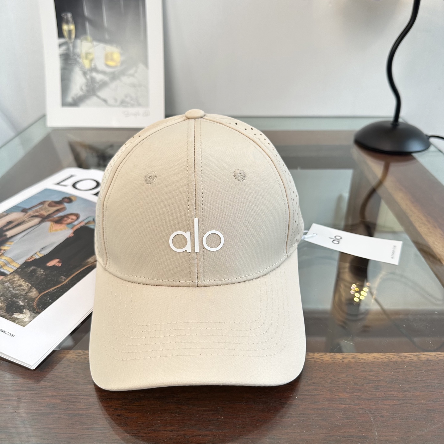 Alo 🔥爆款 新款棒球帽定制面料，简约时尚更透气，超火爆现货秒发