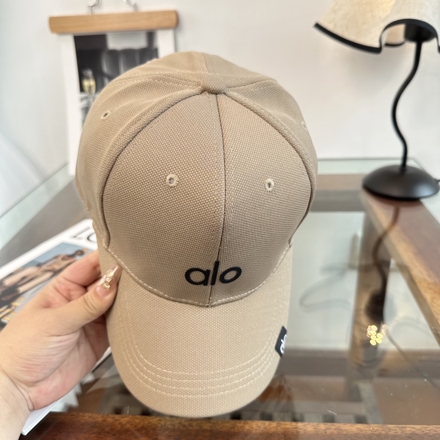 Alo 。爆款 新款棒球帽定制面料，简约时尚更透气，超火爆现货秒发