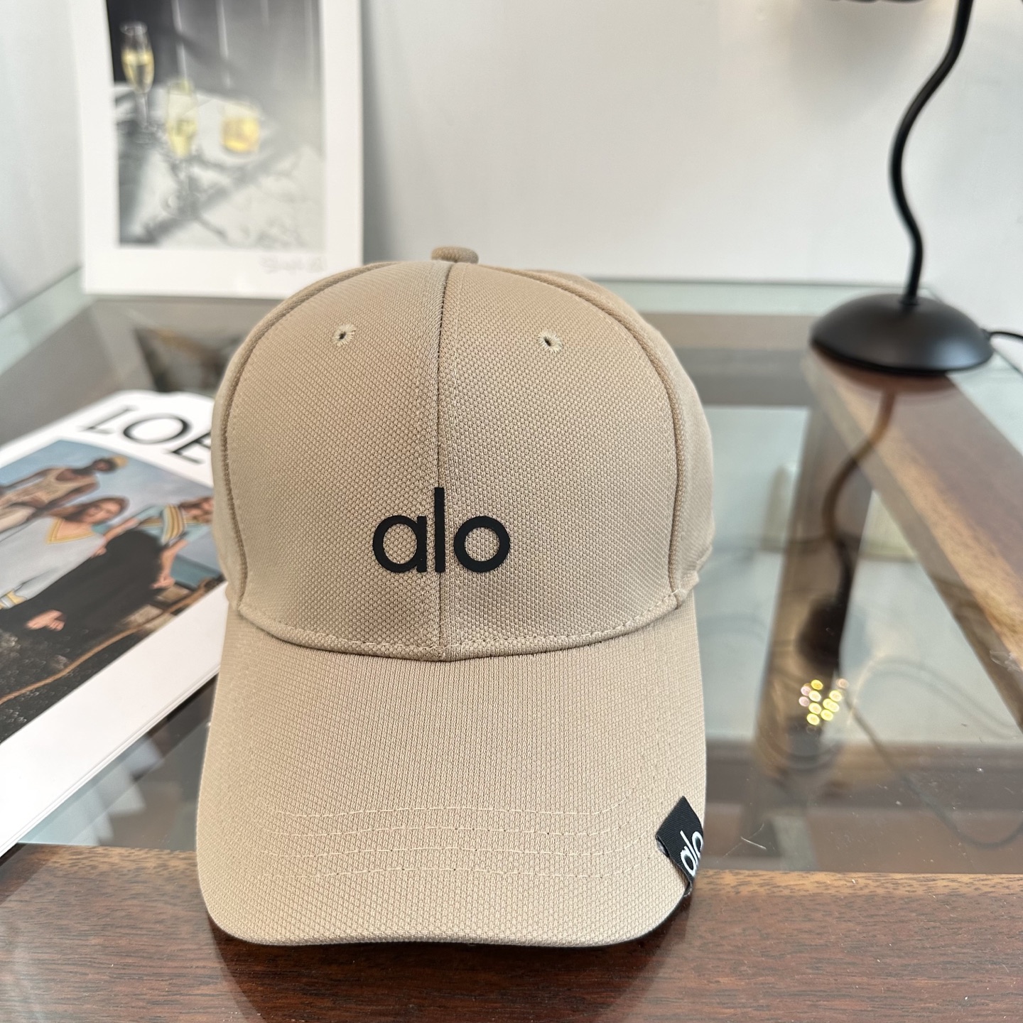 Alo 。爆款 新款棒球帽定制面料，简约时尚更透气，超火爆现货秒发