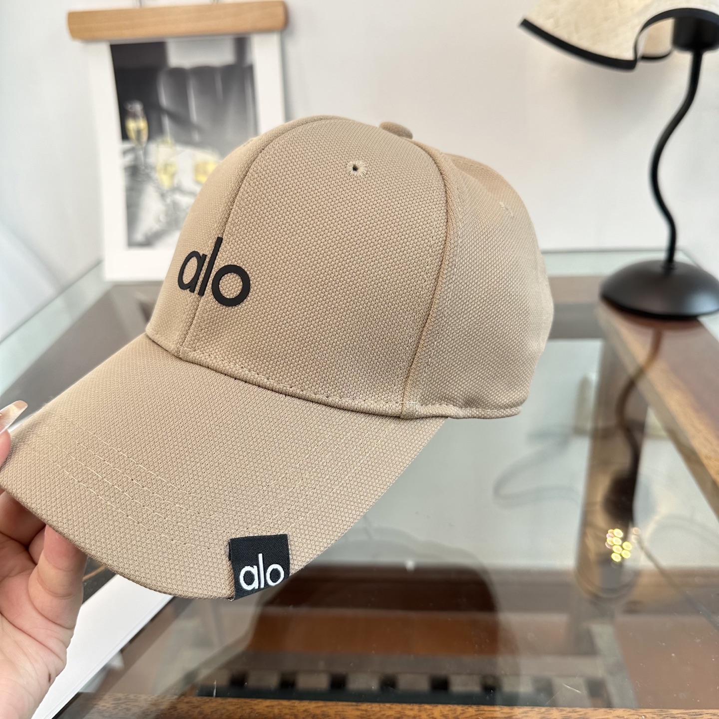 Alo 。爆款 新款棒球帽定制面料，简约时尚更透气，超火爆现货秒发
