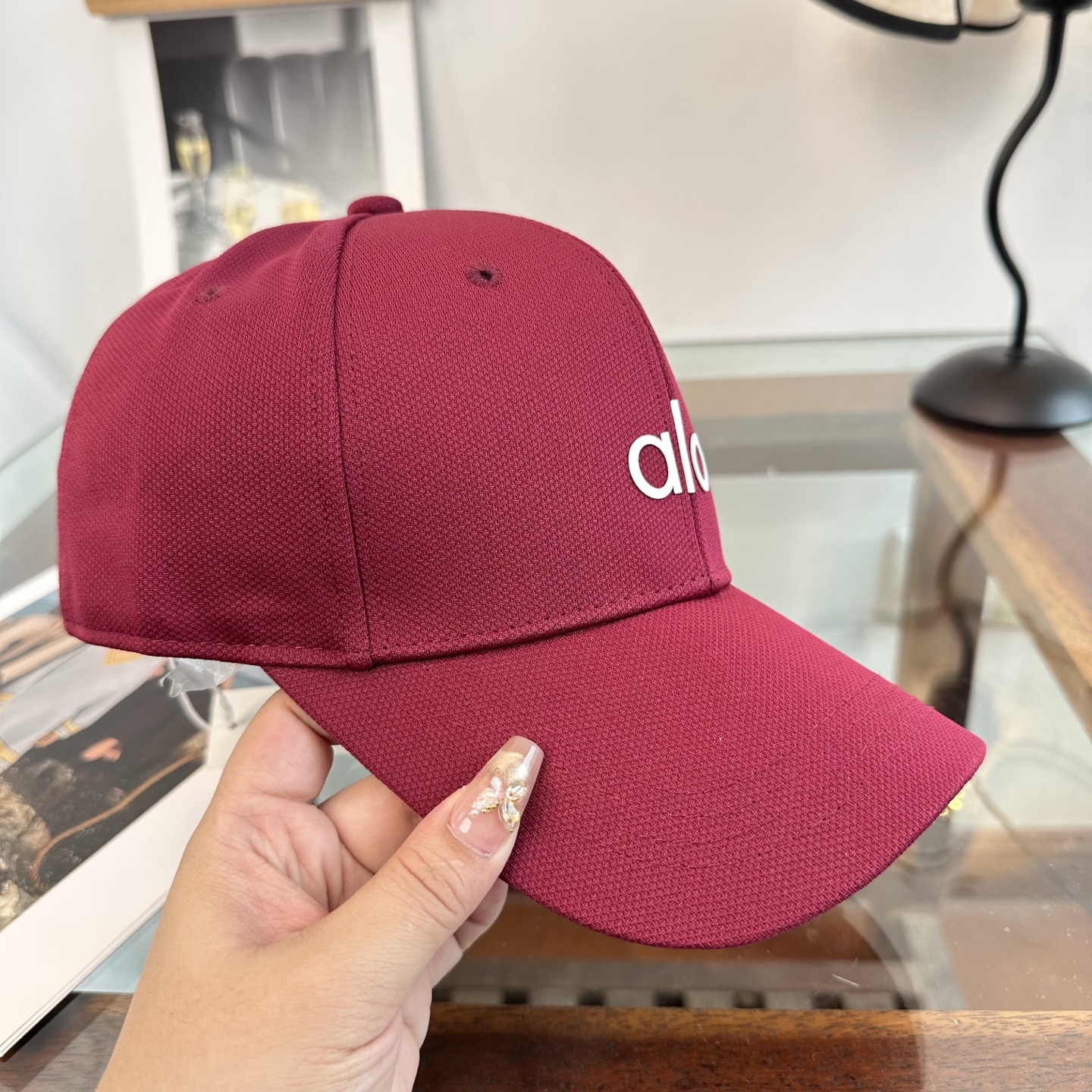 Alo 。爆款 新款棒球帽定制面料，简约时尚更透气，超火爆现货秒发