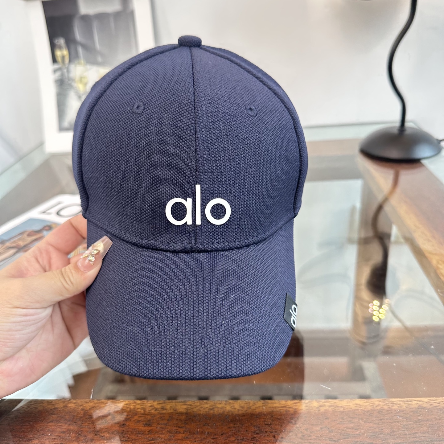 Alo 。爆款 新款棒球帽定制面料，简约时尚更透气，超火爆现货秒发