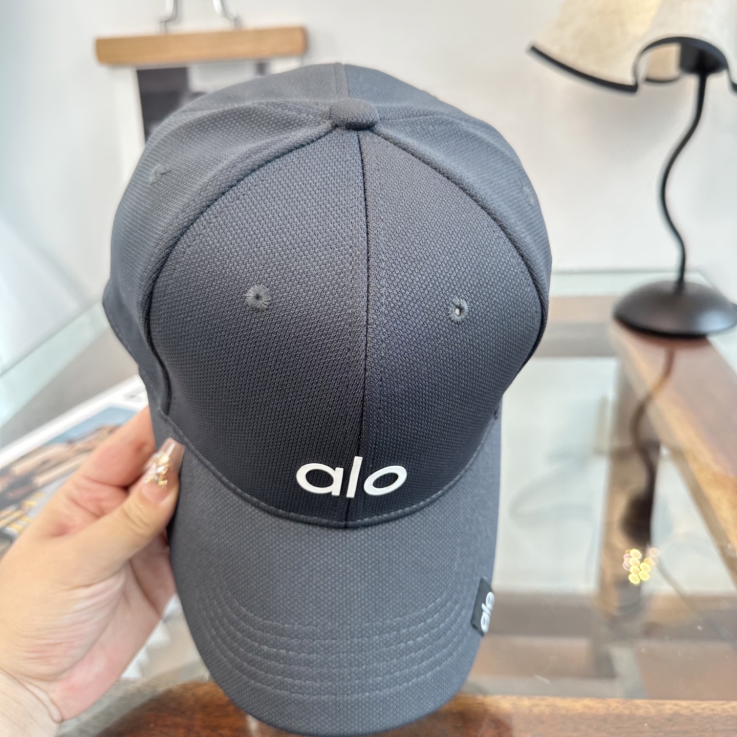 Alo 。爆款 新款棒球帽定制面料，简约时尚更透气，超火爆现货秒发