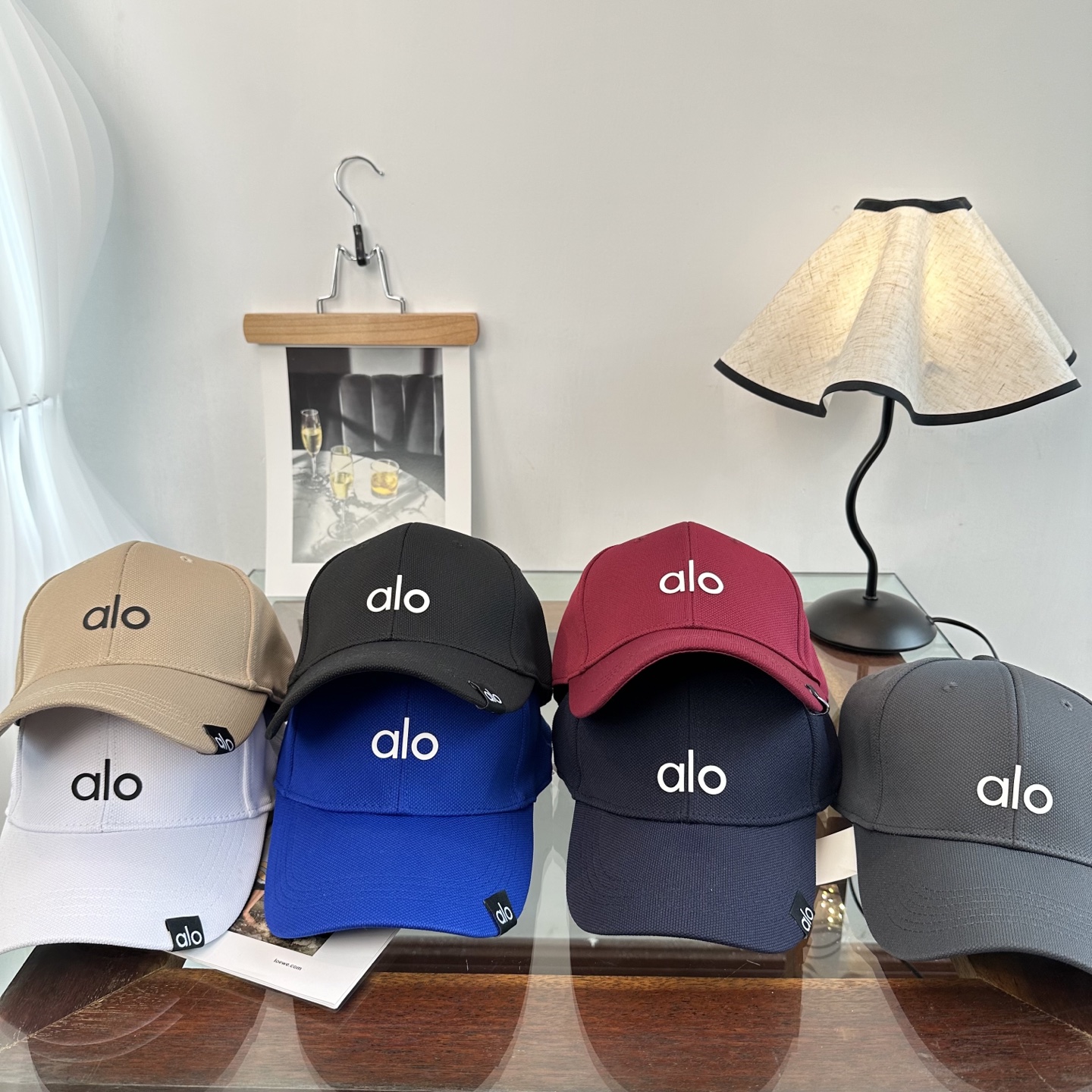 Alo 。爆款 新款棒球帽定制面料，简约时尚更透气，超火爆现货秒发