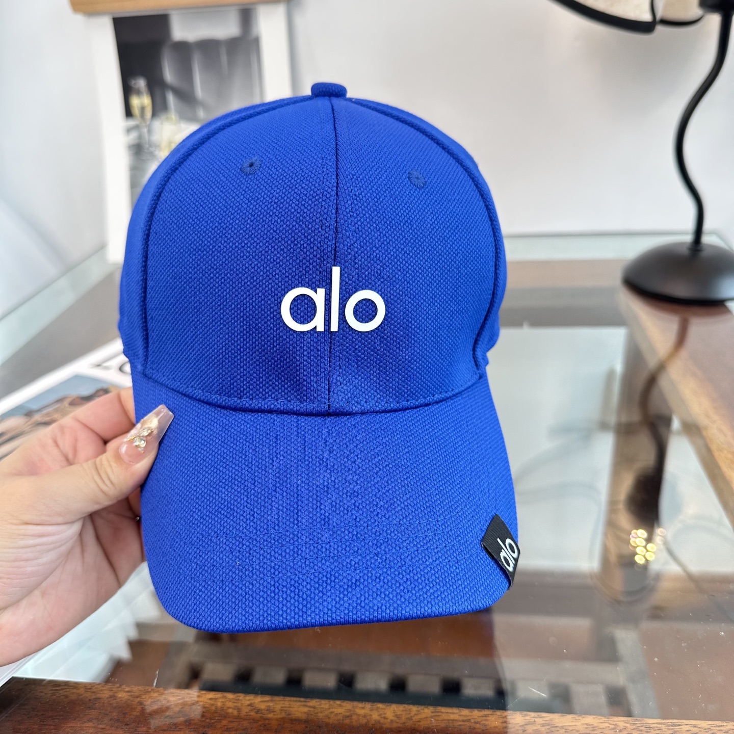 Alo 。爆款 新款棒球帽定制面料，简约时尚更透气，超火爆现货秒发