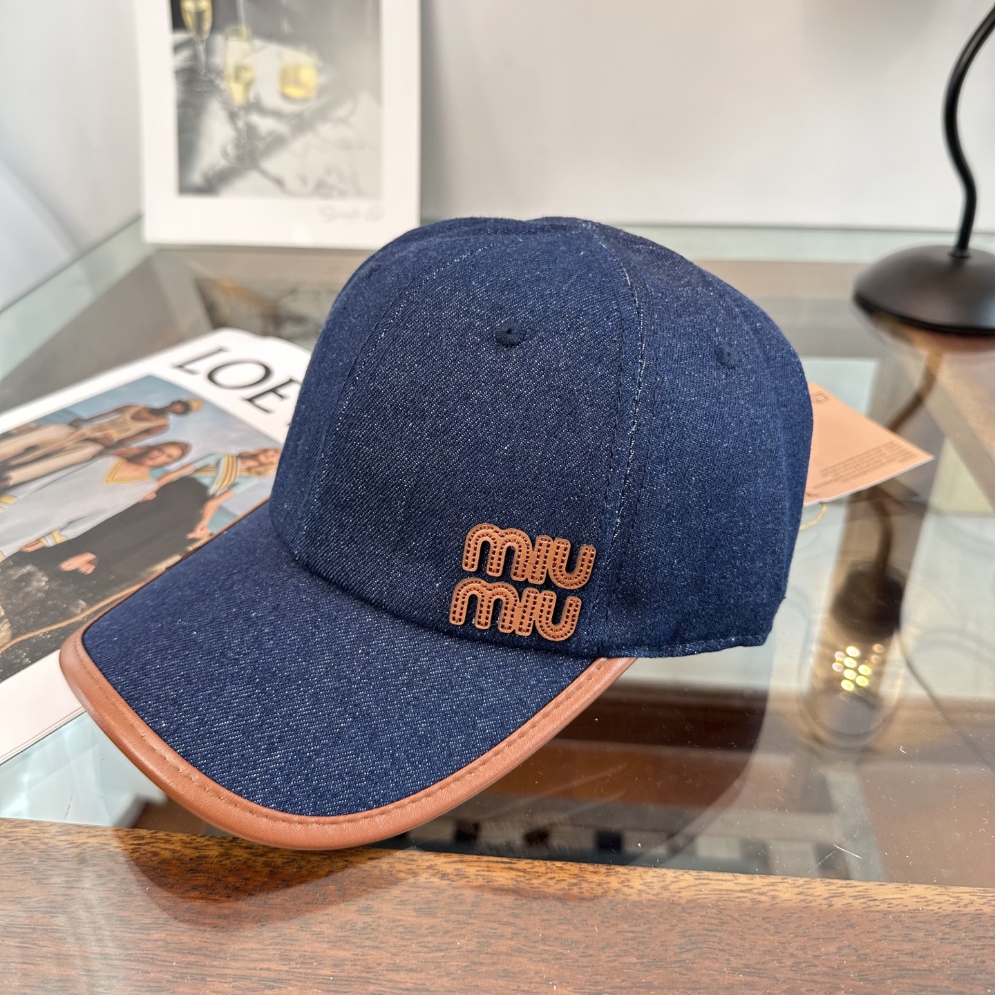 缪缪miumiu 棒球帽 简单休闲风的棒球帽 减龄百搭 适配度很高！简单随性~出街拍照拗造型非常加分~男