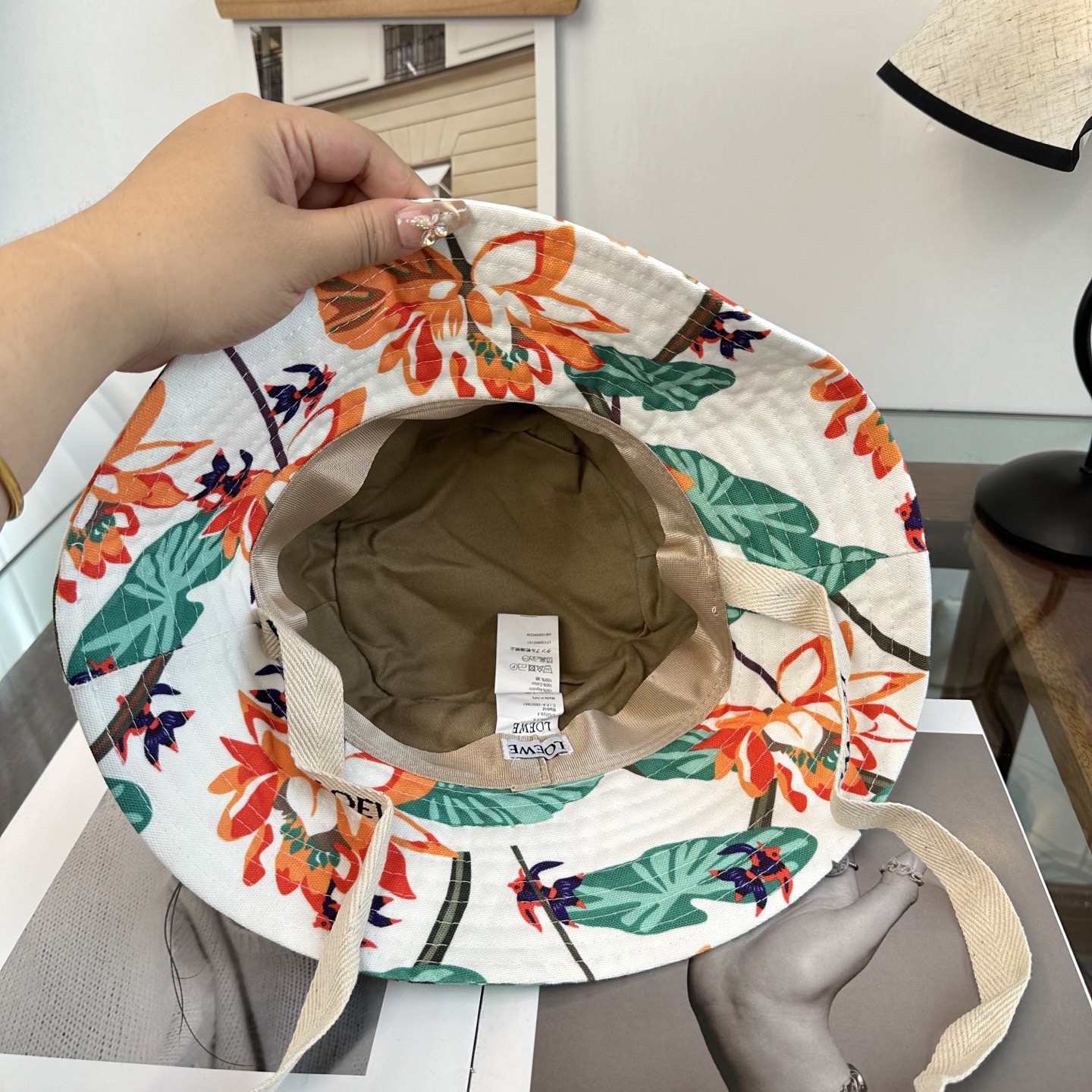 LOEWE罗意威 专柜新品渔夫帽，原单品质，内标齐全，头围57cm