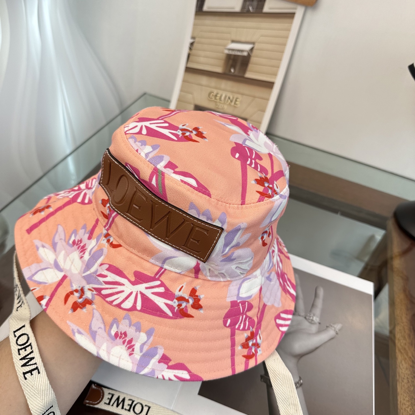 LOEWE罗意威 专柜新品渔夫帽，原单品质，内标齐全，头围57cm