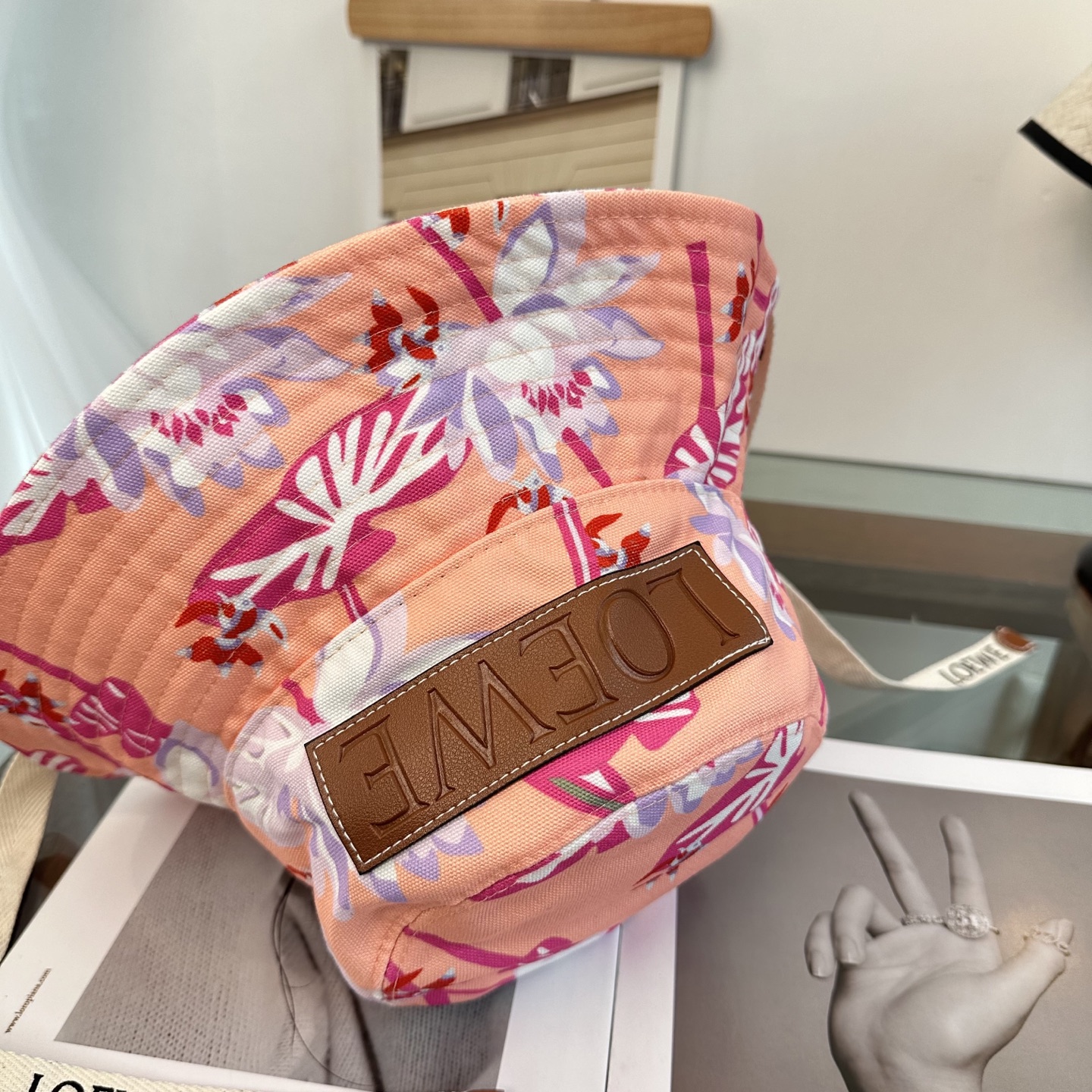 LOEWE罗意威 专柜新品渔夫帽，原单品质，内标齐全，头围57cm