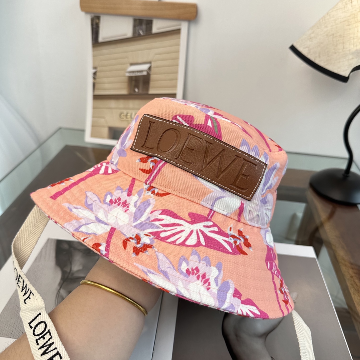 LOEWE罗意威 专柜新品渔夫帽，原单品质，内标齐全，头围57cm
