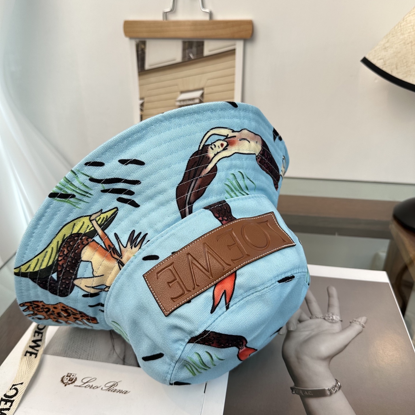 LOEWE罗意威 专柜新品渔夫帽，原单品质，内标齐全，头围57cm