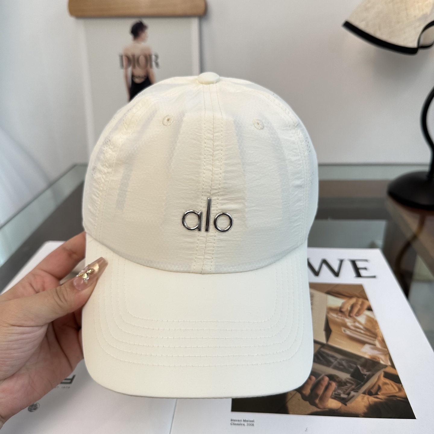 Alo 🔥爆款 新款棒球帽定制面料，简约时尚更透气，超火爆现货秒发