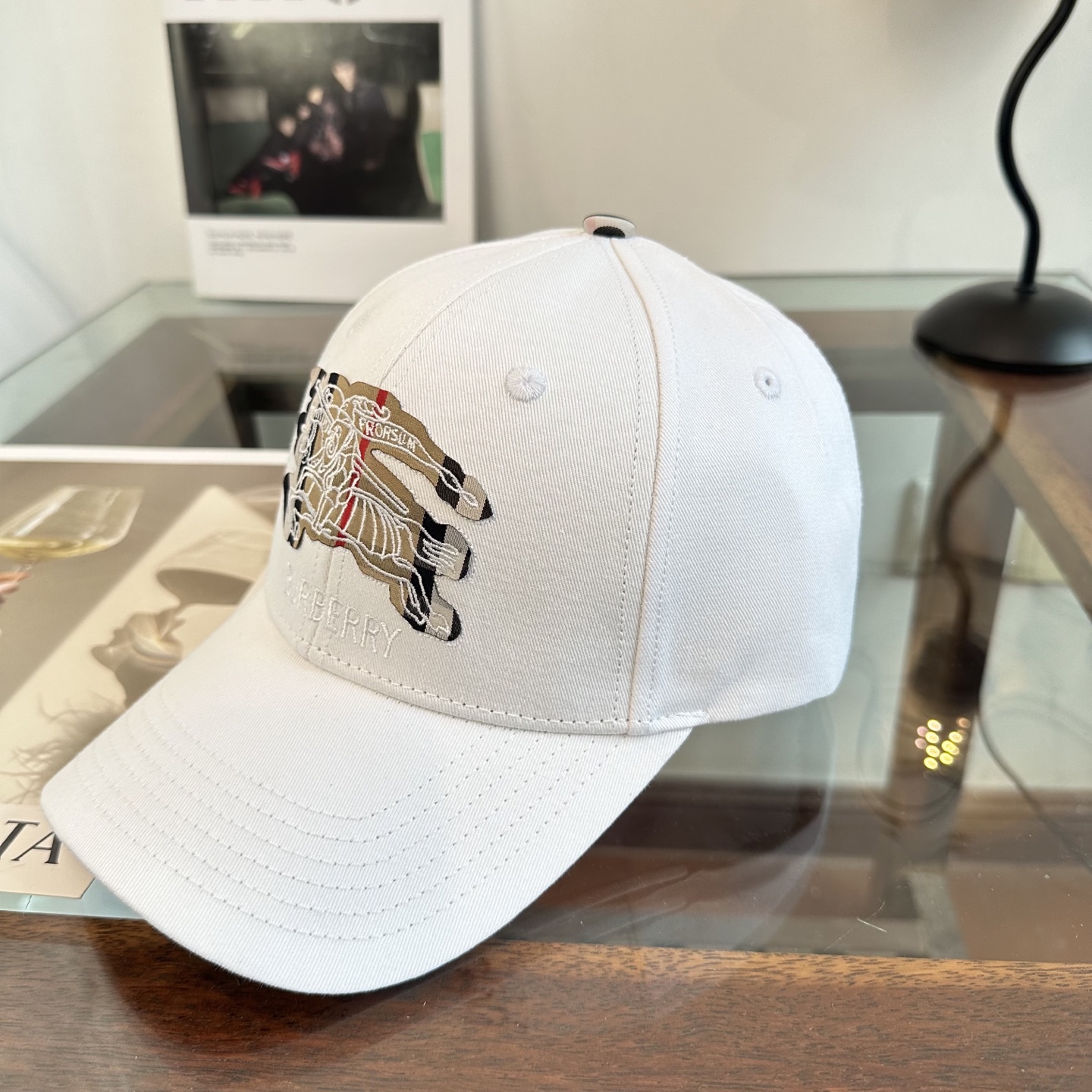 巴宝莉BURBERRY官网同步上线 韩版新款英伦风定制款1:1原单品质 男女通用棒球帽 美邦工艺 高版品