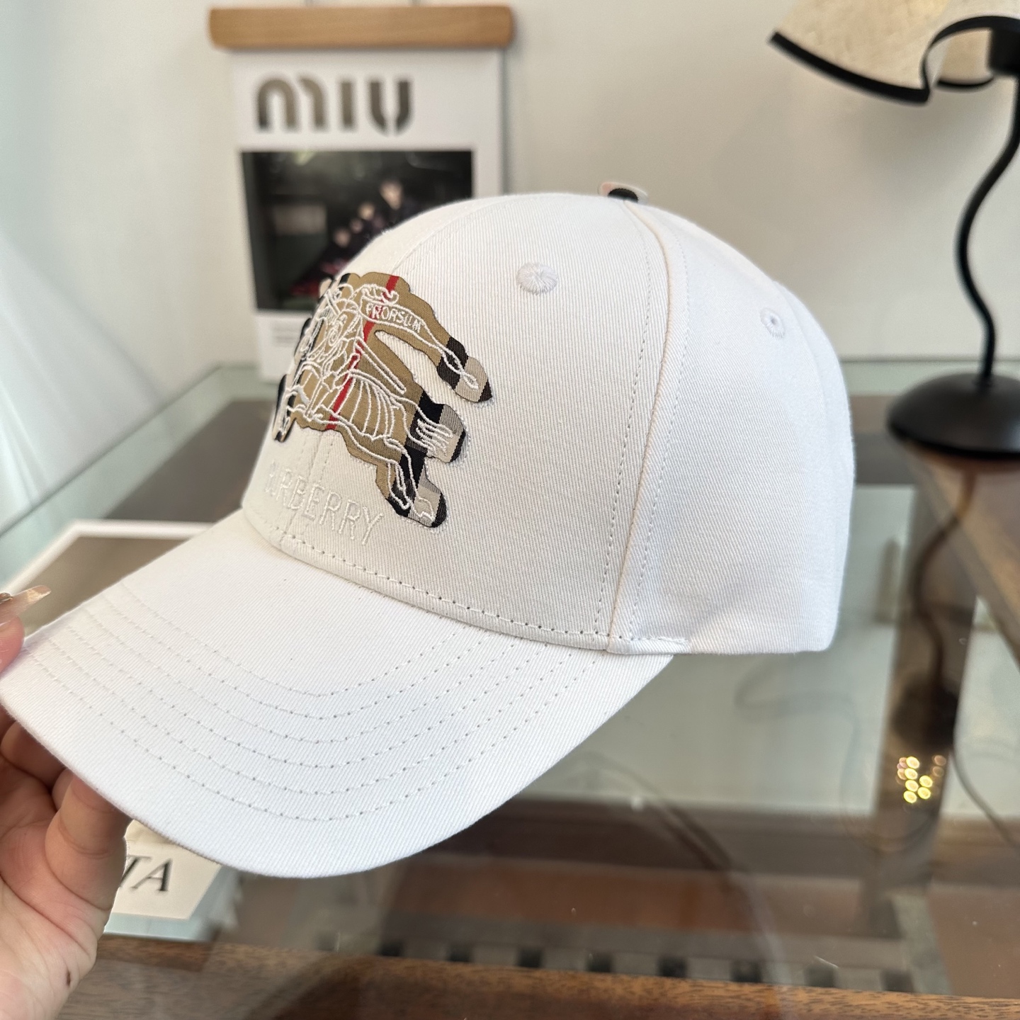 巴宝莉BURBERRY官网同步上线 韩版新款英伦风定制款1:1原单品质 男女通用棒球帽 美邦工艺 高版品