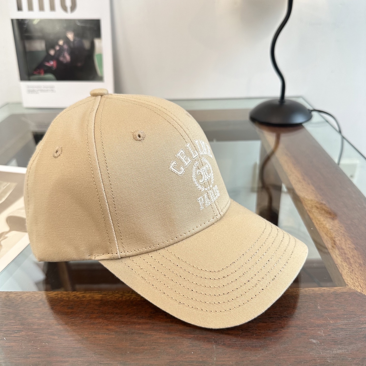 爆款CELINE（赛琳）简约明星同款最新棒球帽，时尚潮流，高端做工！每一个帽子都是用心之作！非一般的品质