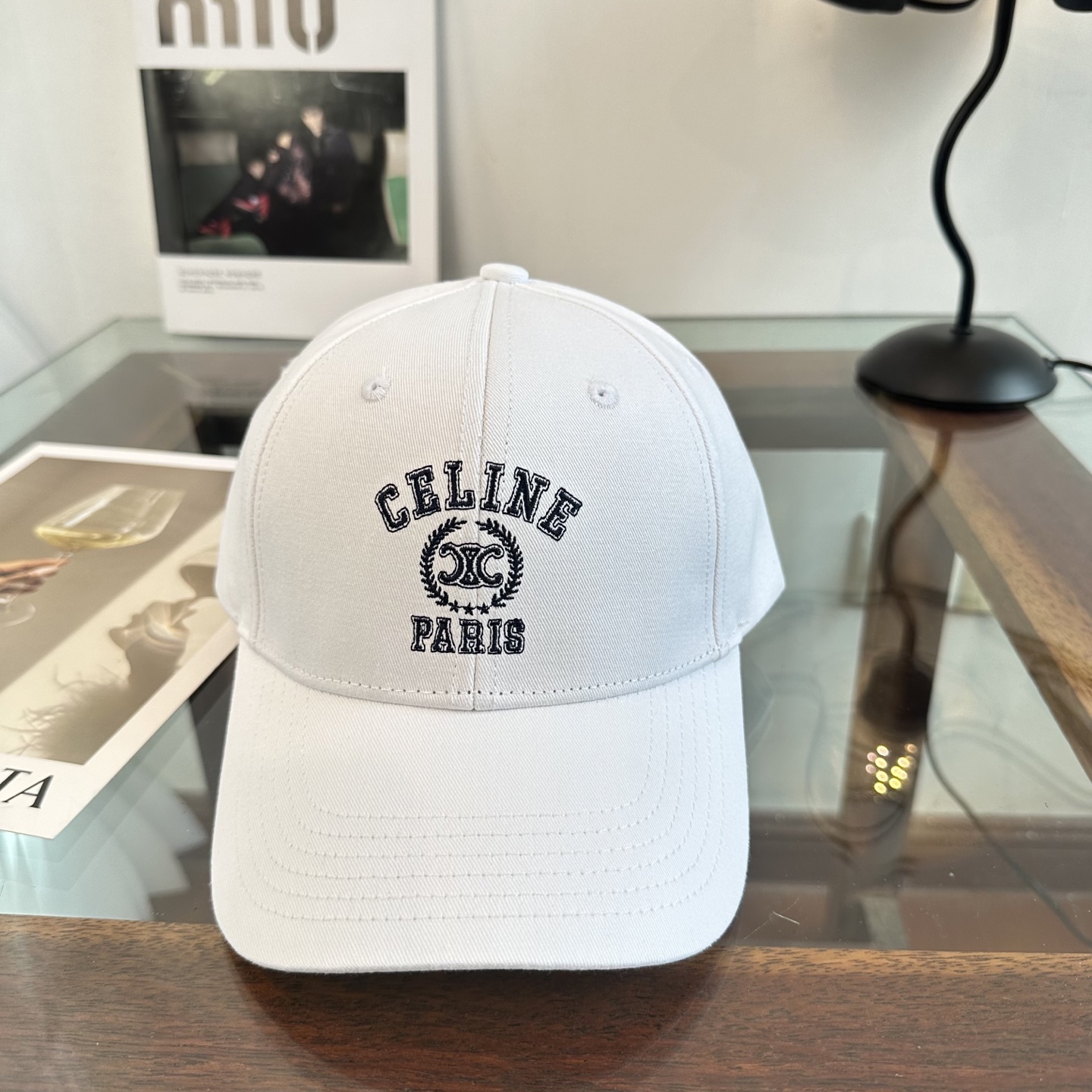 爆款CELINE（赛琳）简约明星同款最新棒球帽，时尚潮流，高端做工！每一个帽子都是用心之作！非一般的品质