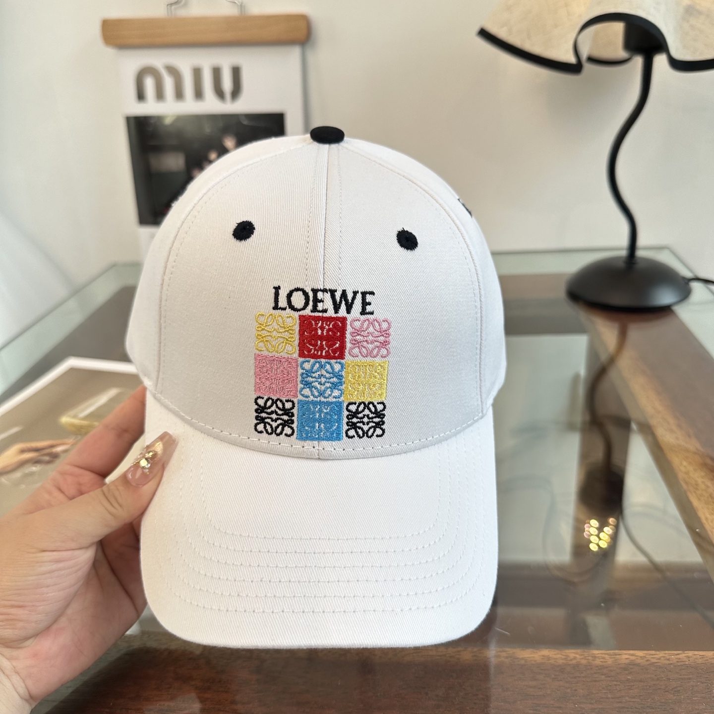 LOEWE【罗意威】新款刺绣棒球帽，专柜同步出货，大牌款超好搭配，赶紧入手