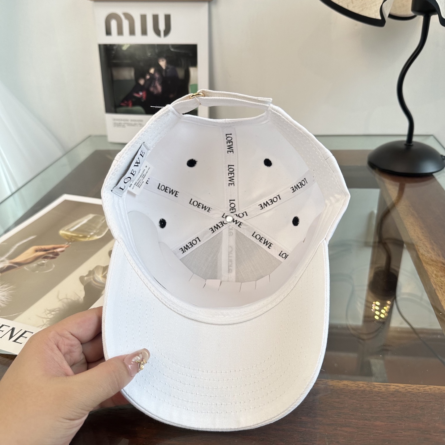 LOEWE【罗意威】新款刺绣棒球帽，专柜同步出货，大牌款超好搭配，赶紧入手
