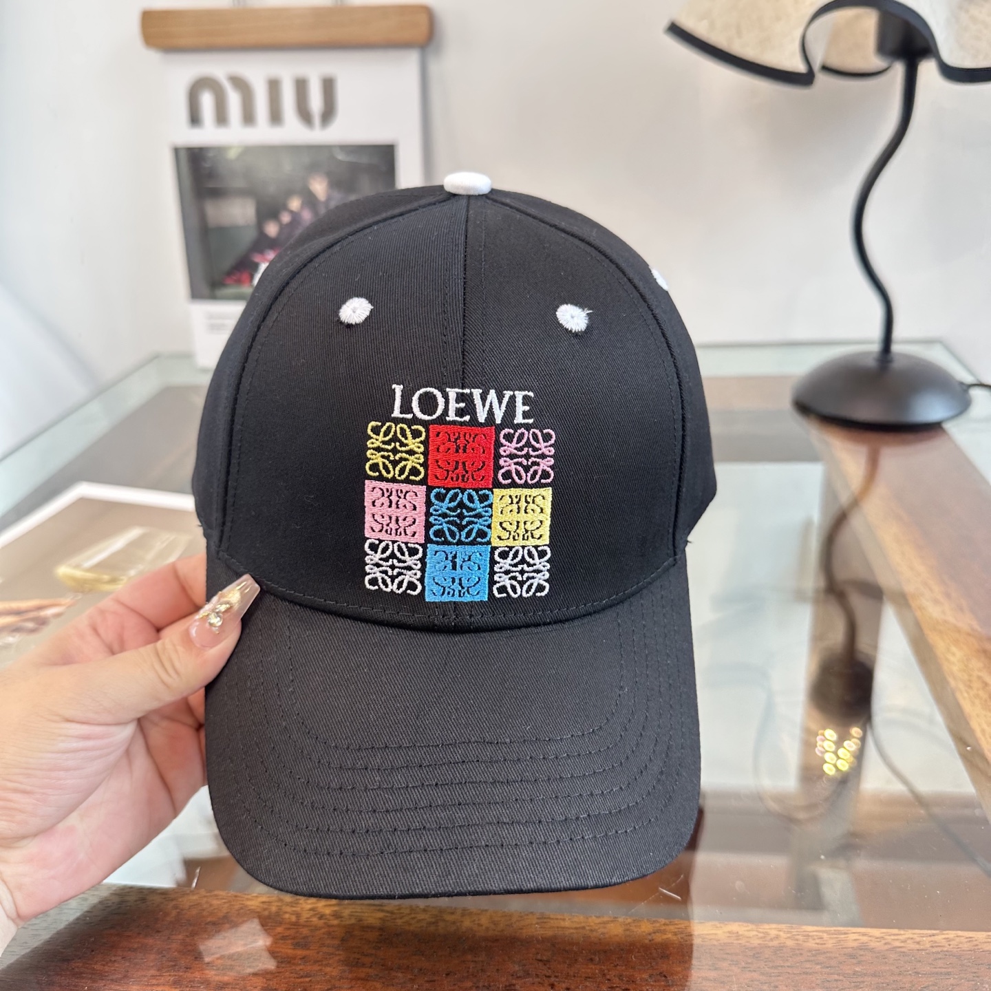 LOEWE【罗意威】新款刺绣棒球帽，专柜同步出货，大牌款超好搭配，赶紧入手